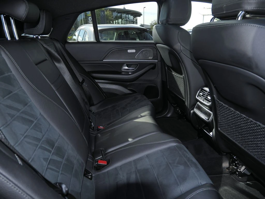 Mercedes-Benz-GLE 400 d-image-13