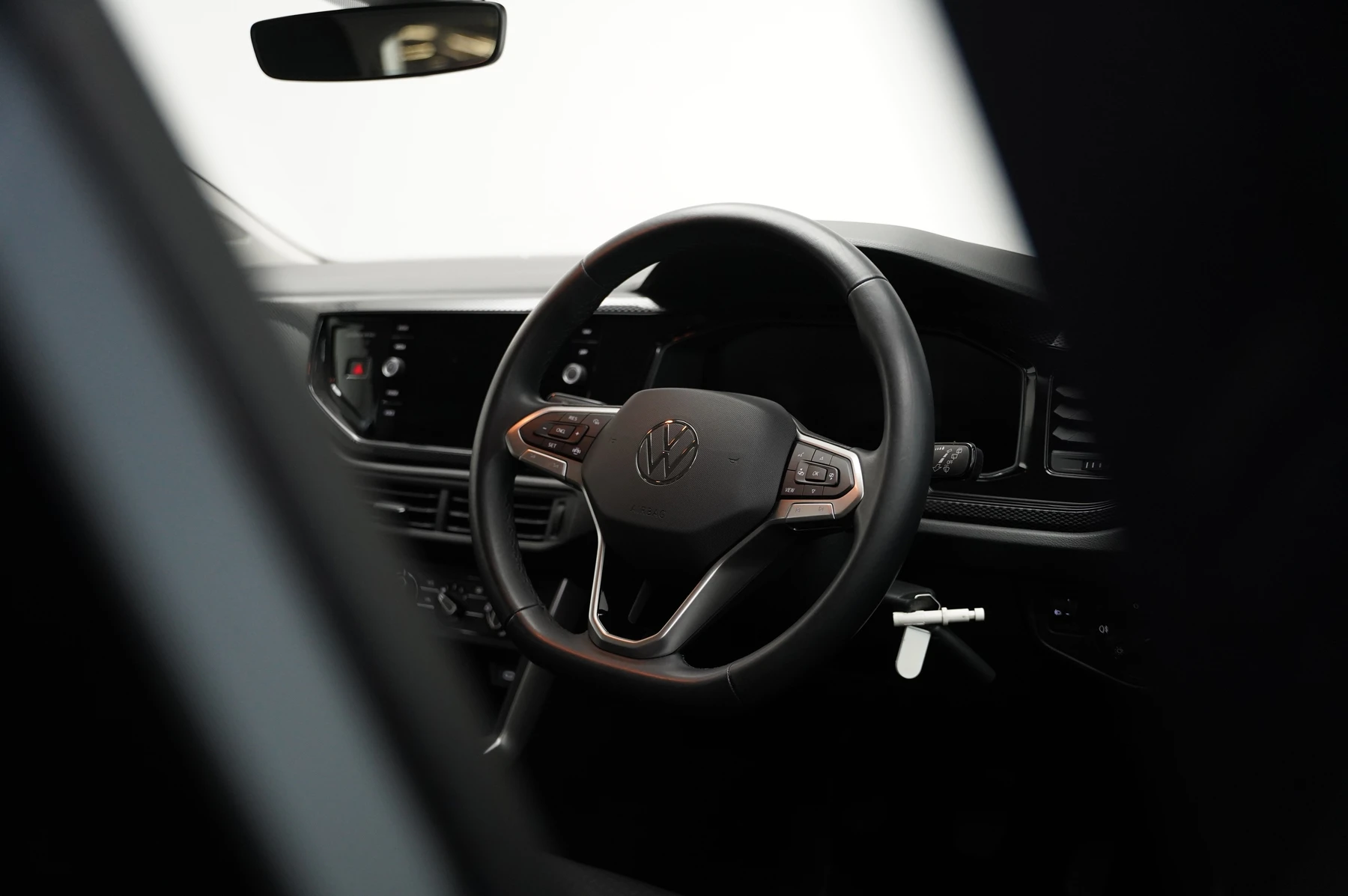 Volkswagen-Polo-image-15