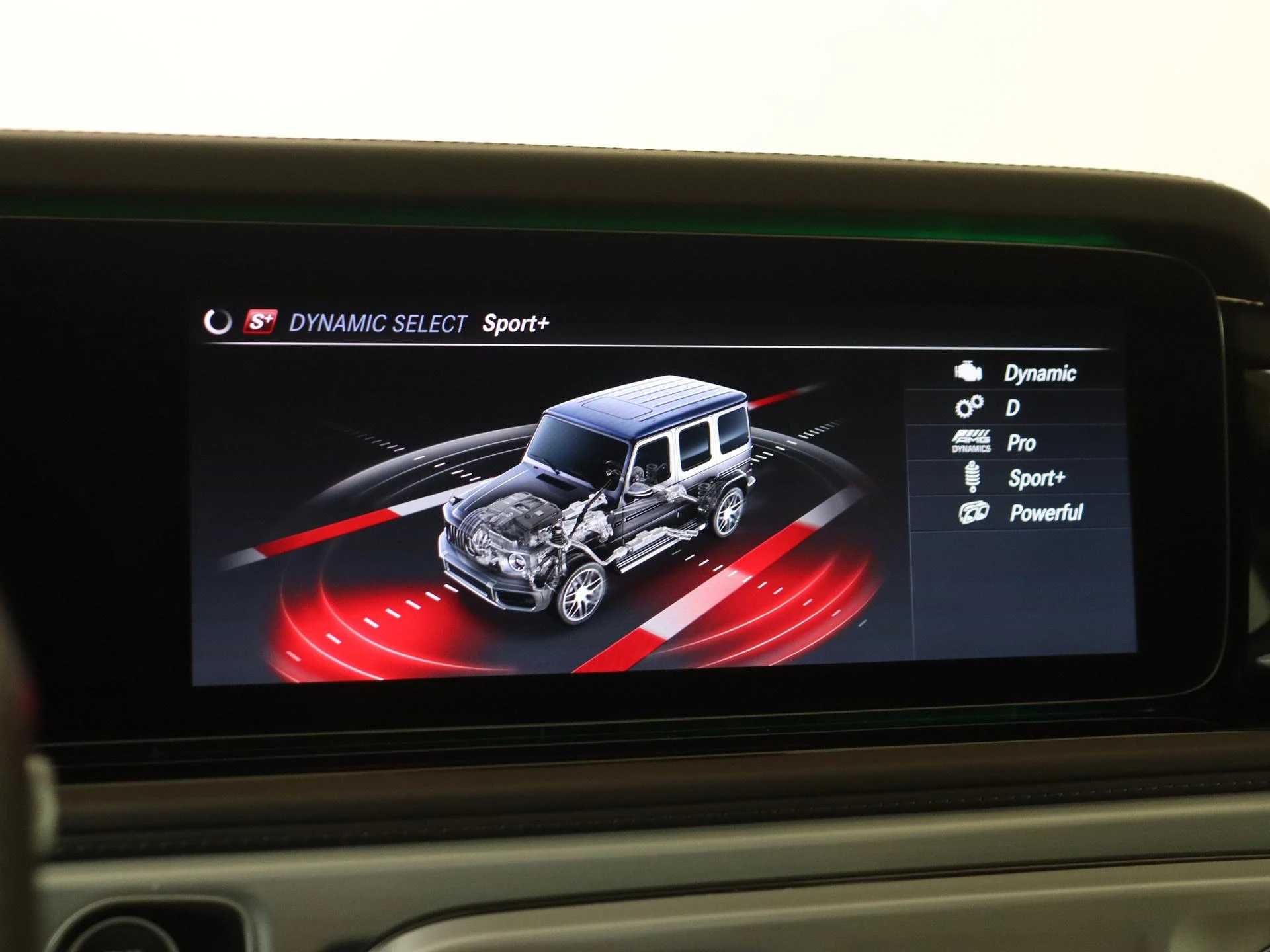 Mercedes-Benz-G-Klasse-image-18