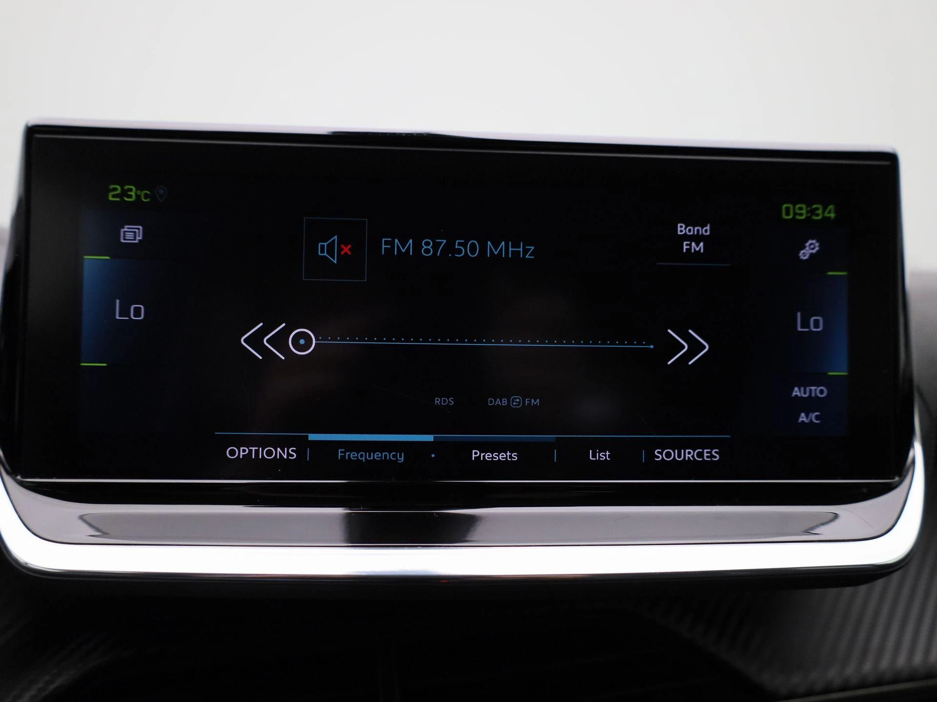 Peugeot-e-2008-image-20