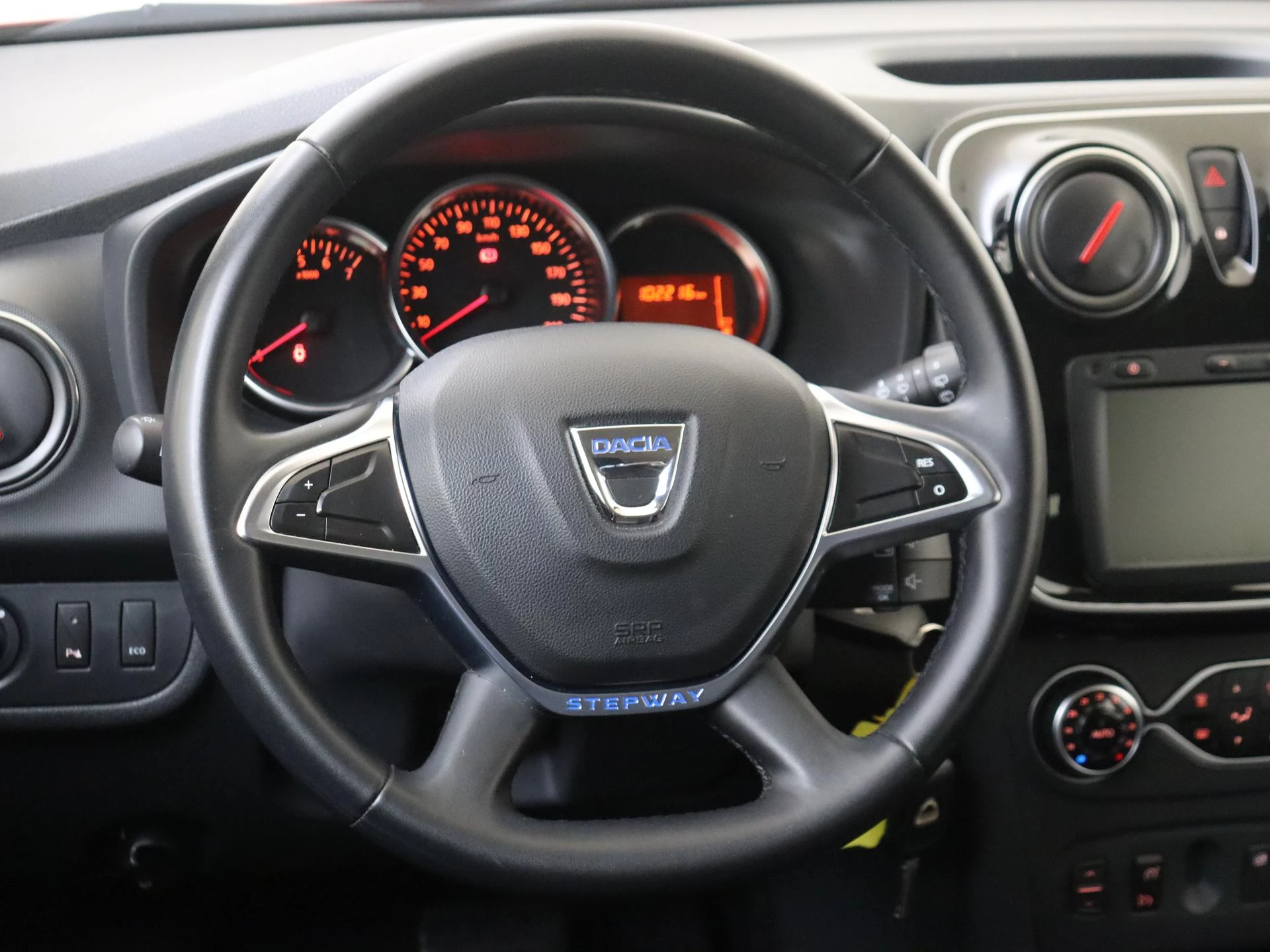 Dacia-Sandero-image-12