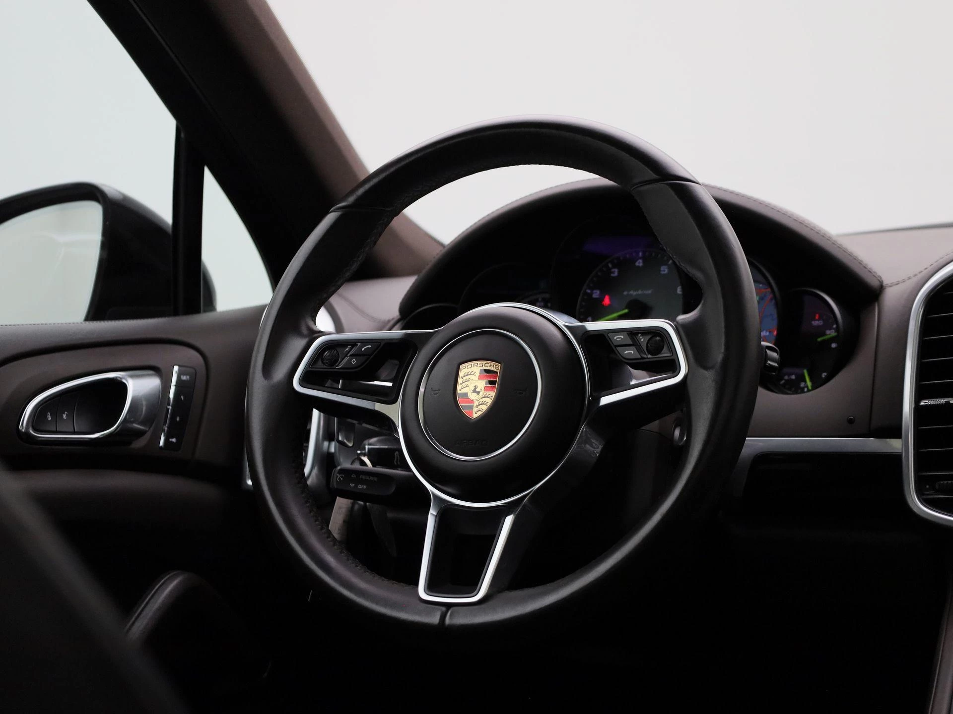 Porsche-Cayenne-image-55