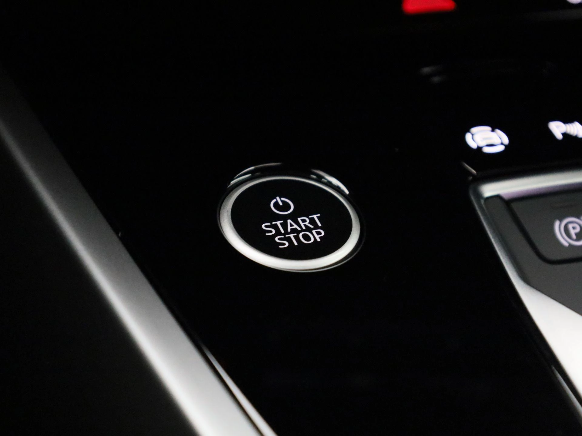 Audi-Q4 e-tron-image-19
