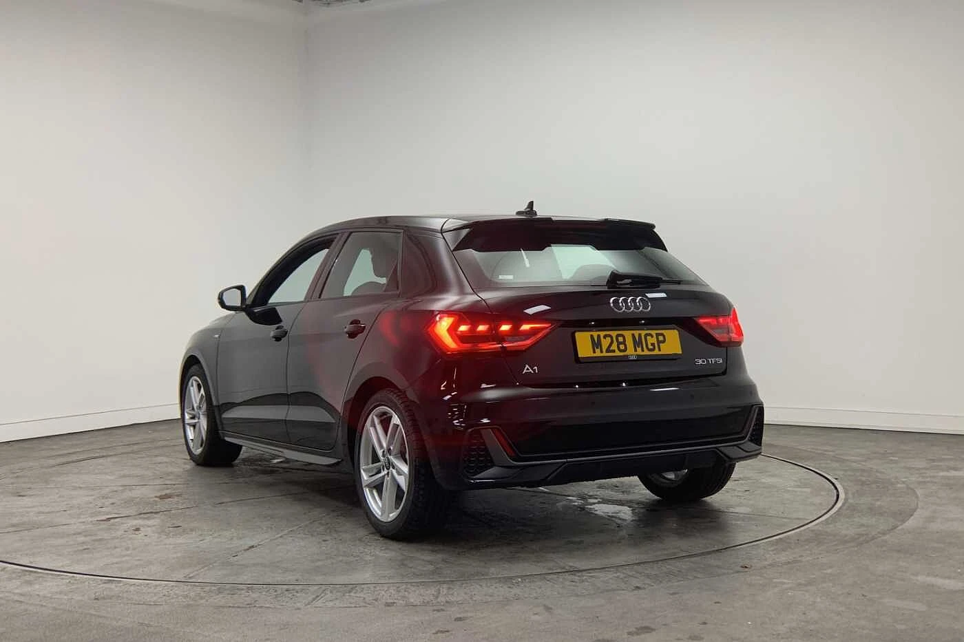 Audi-A1 Sportback-image-2