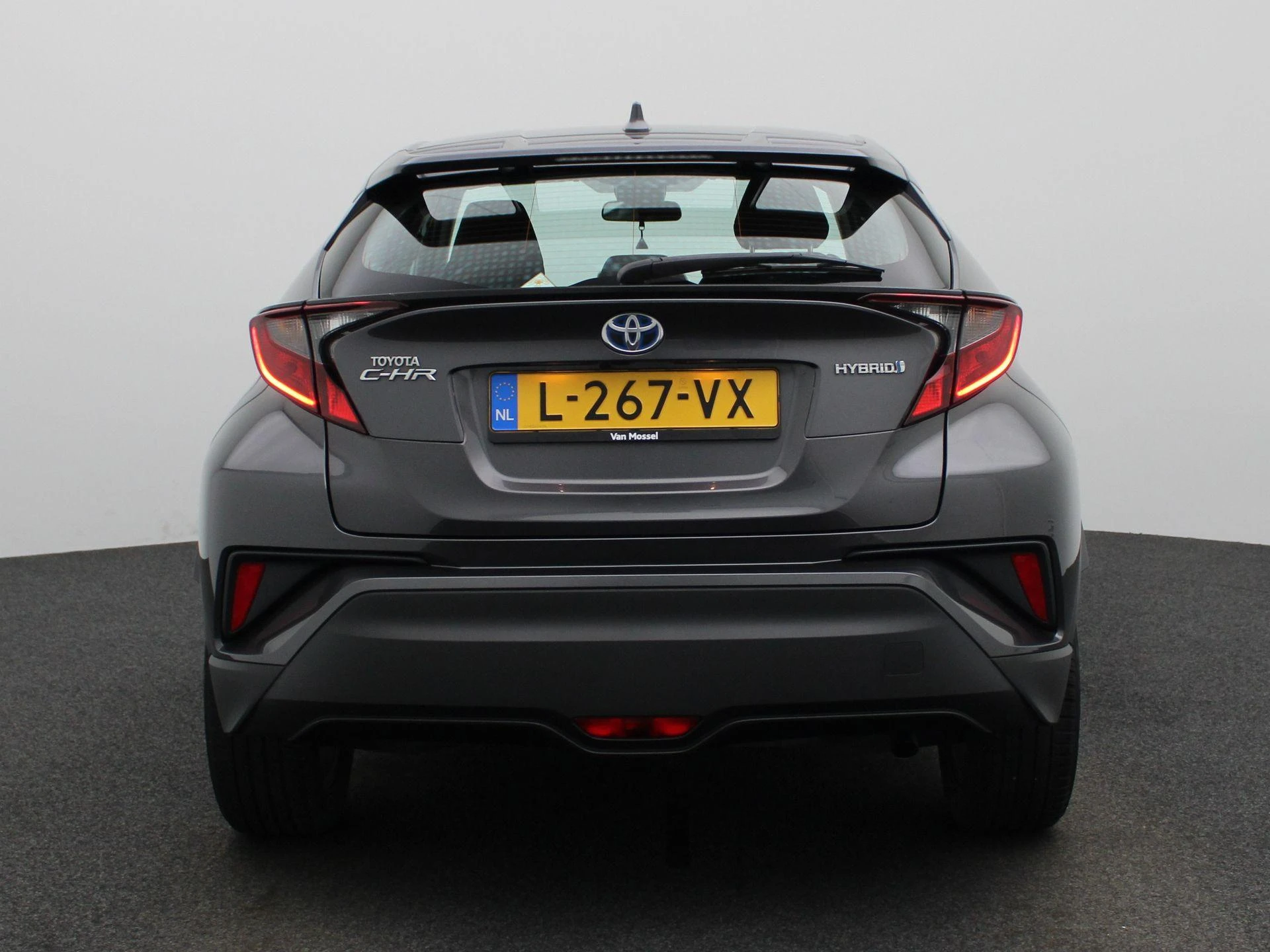 Toyota-C-HR-image-4