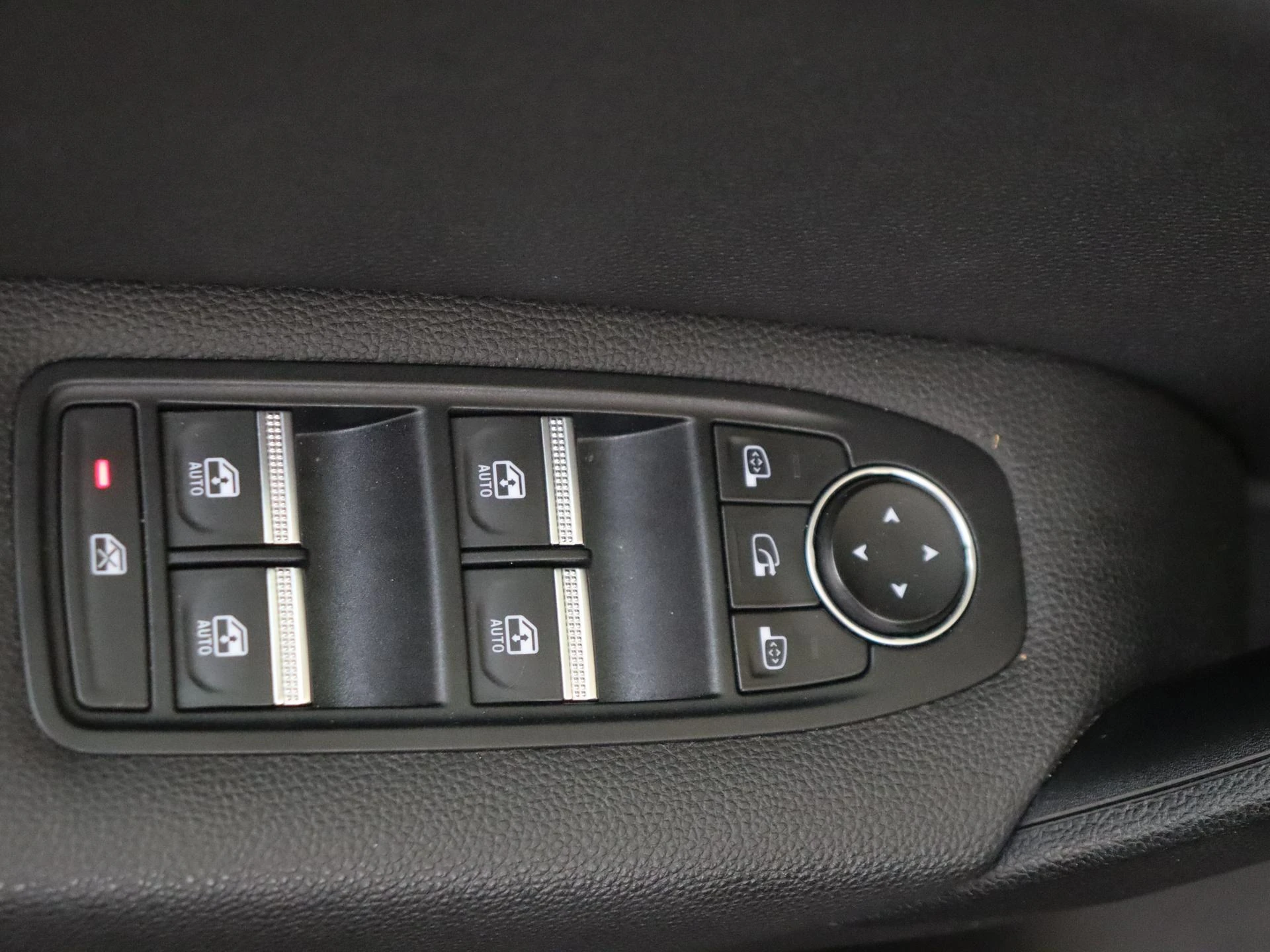 Renault-Captur-image-23