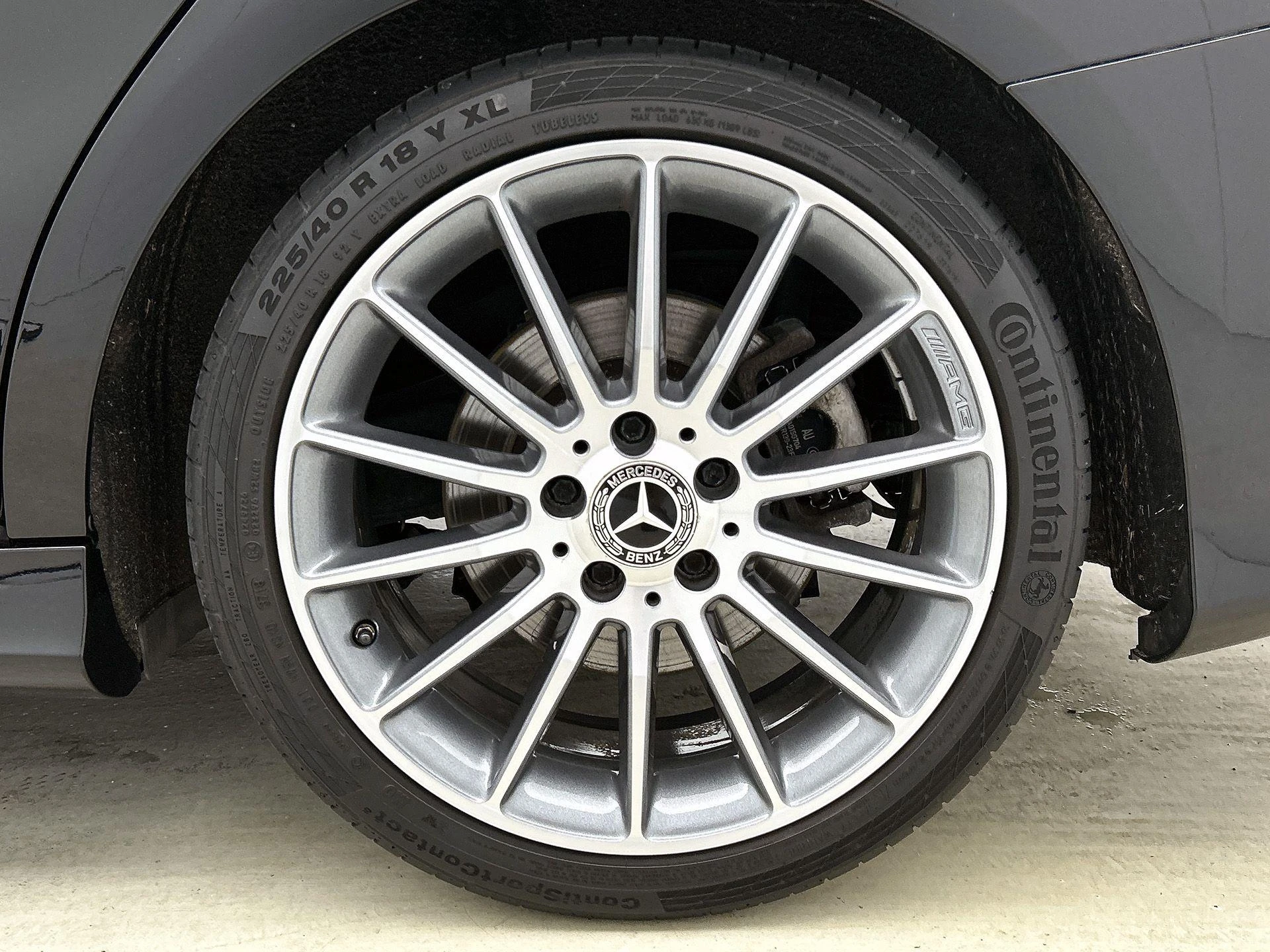 Mercedes-Benz CLA 180 Business Solution AMG Upgrade Edition