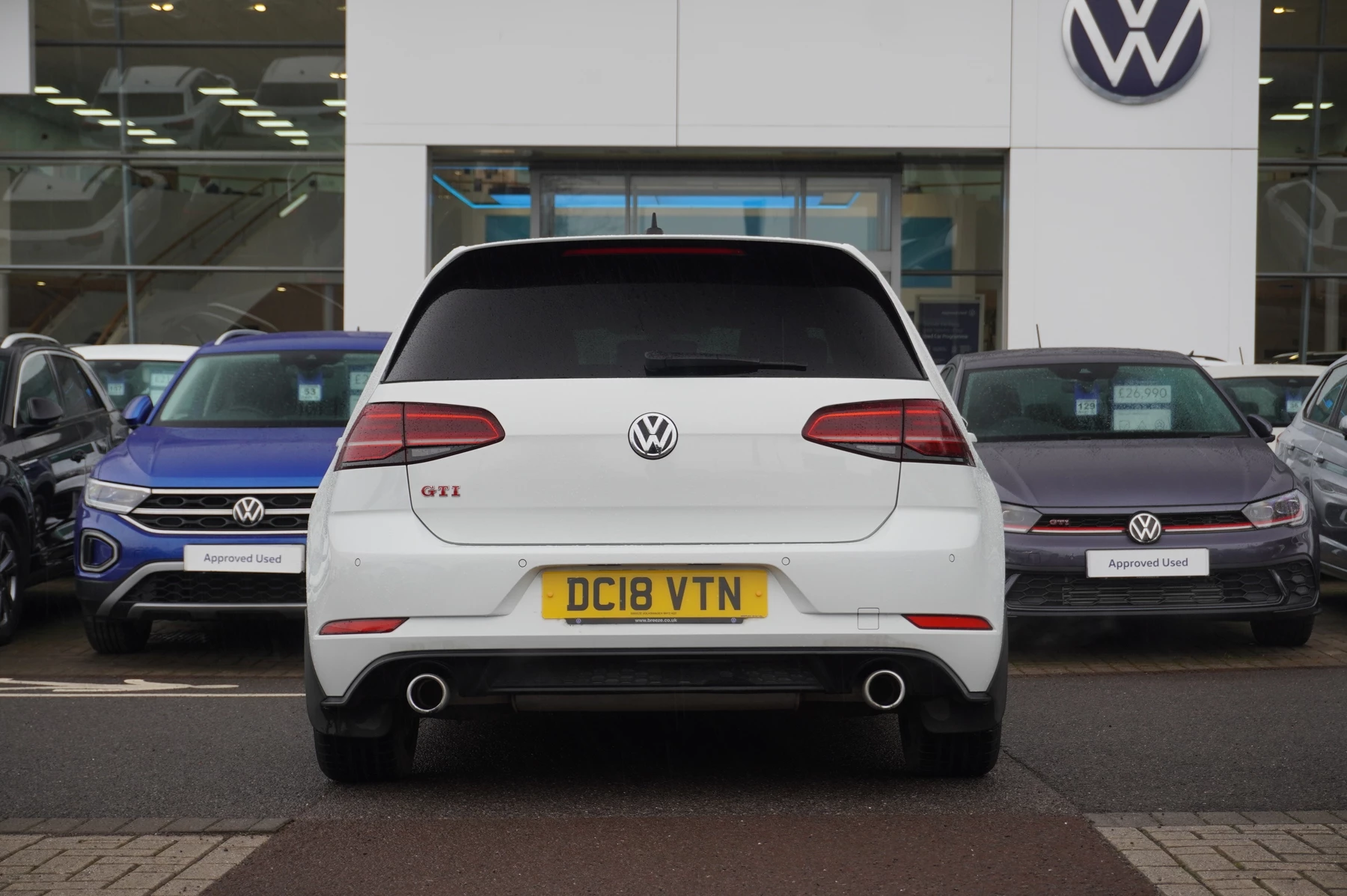 Volkswagen-Golf-image-13