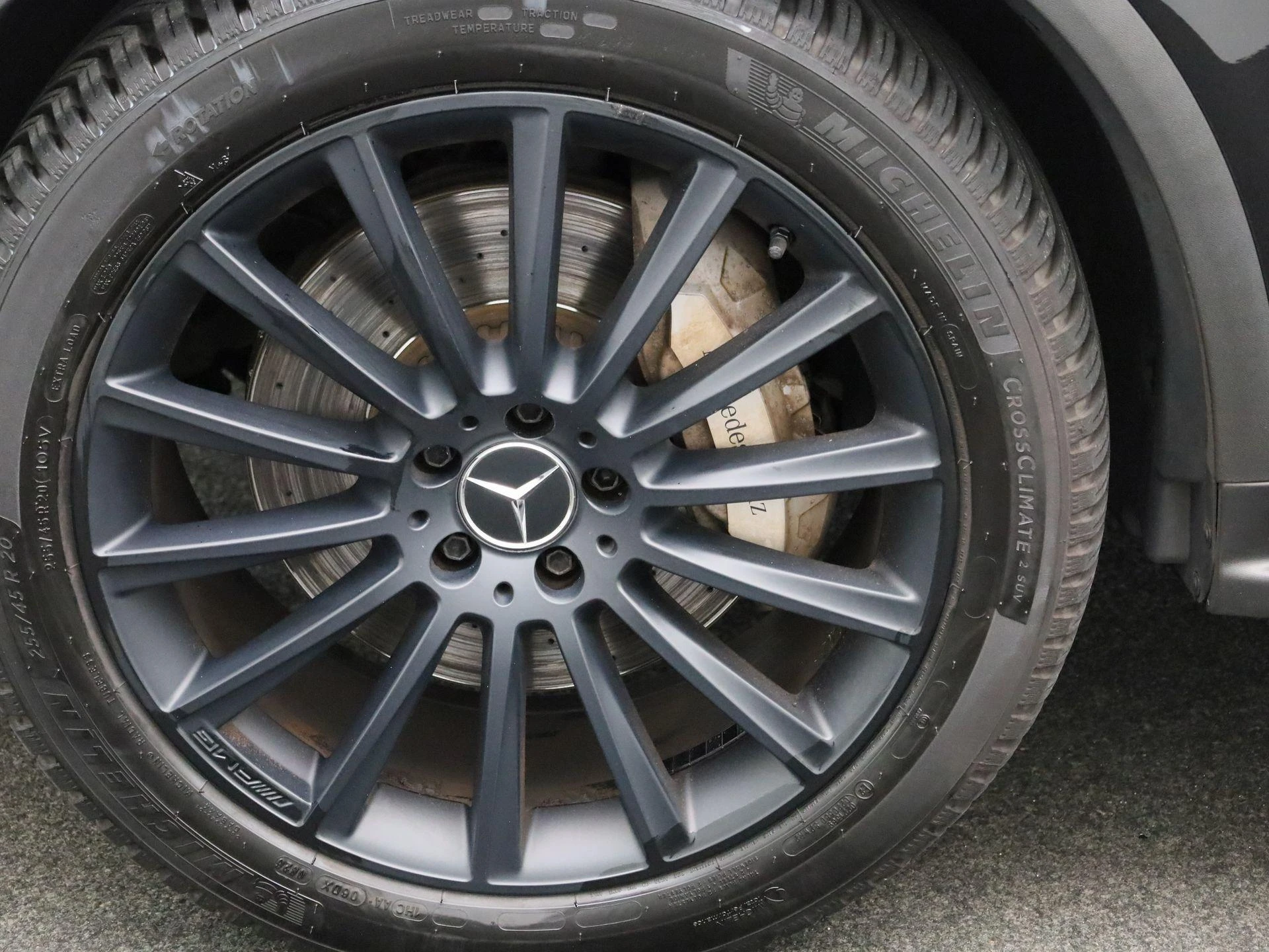 Mercedes-Benz-GLC-image-14