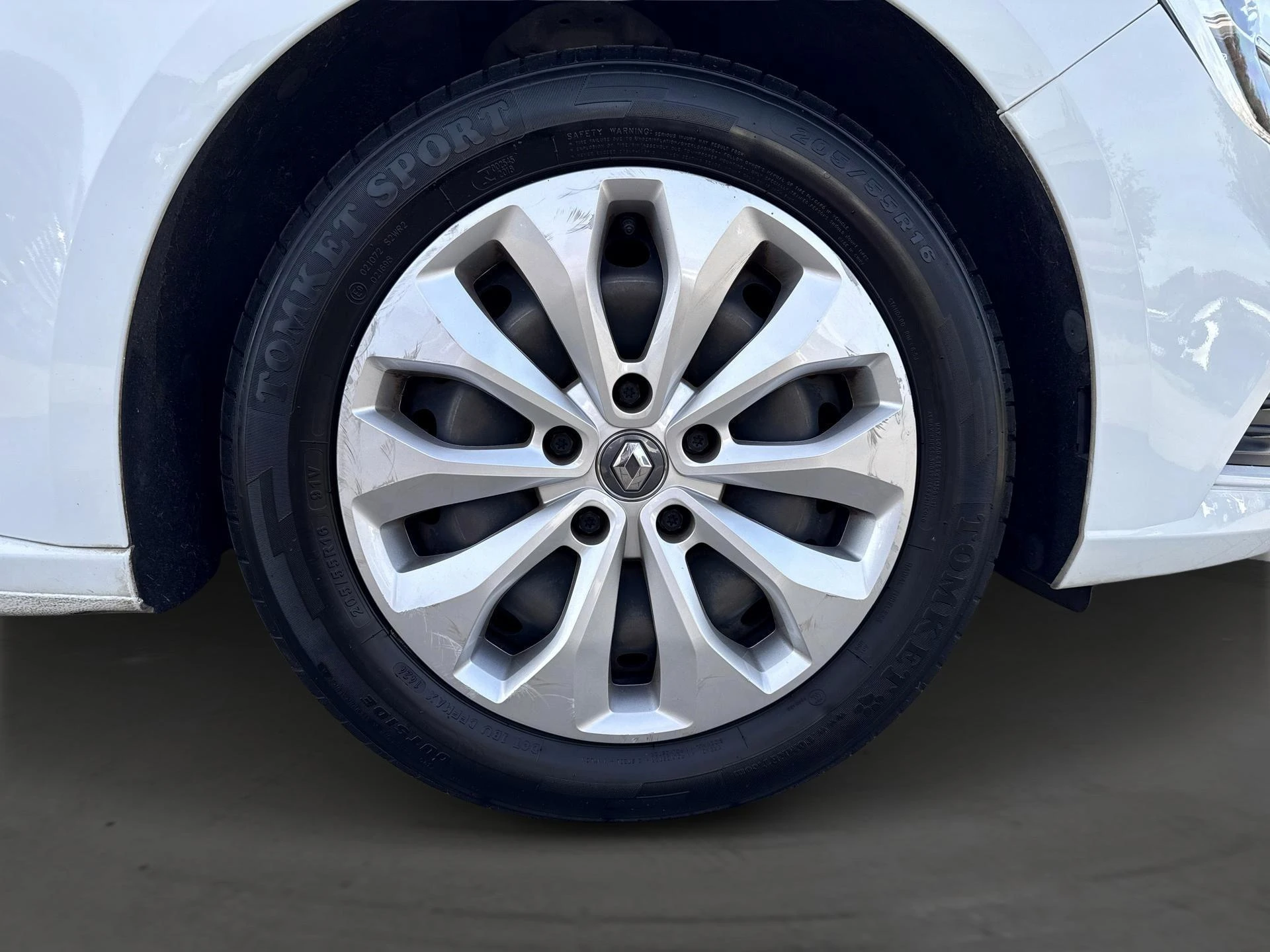 Renault-Mégane Grand Tour-image-5