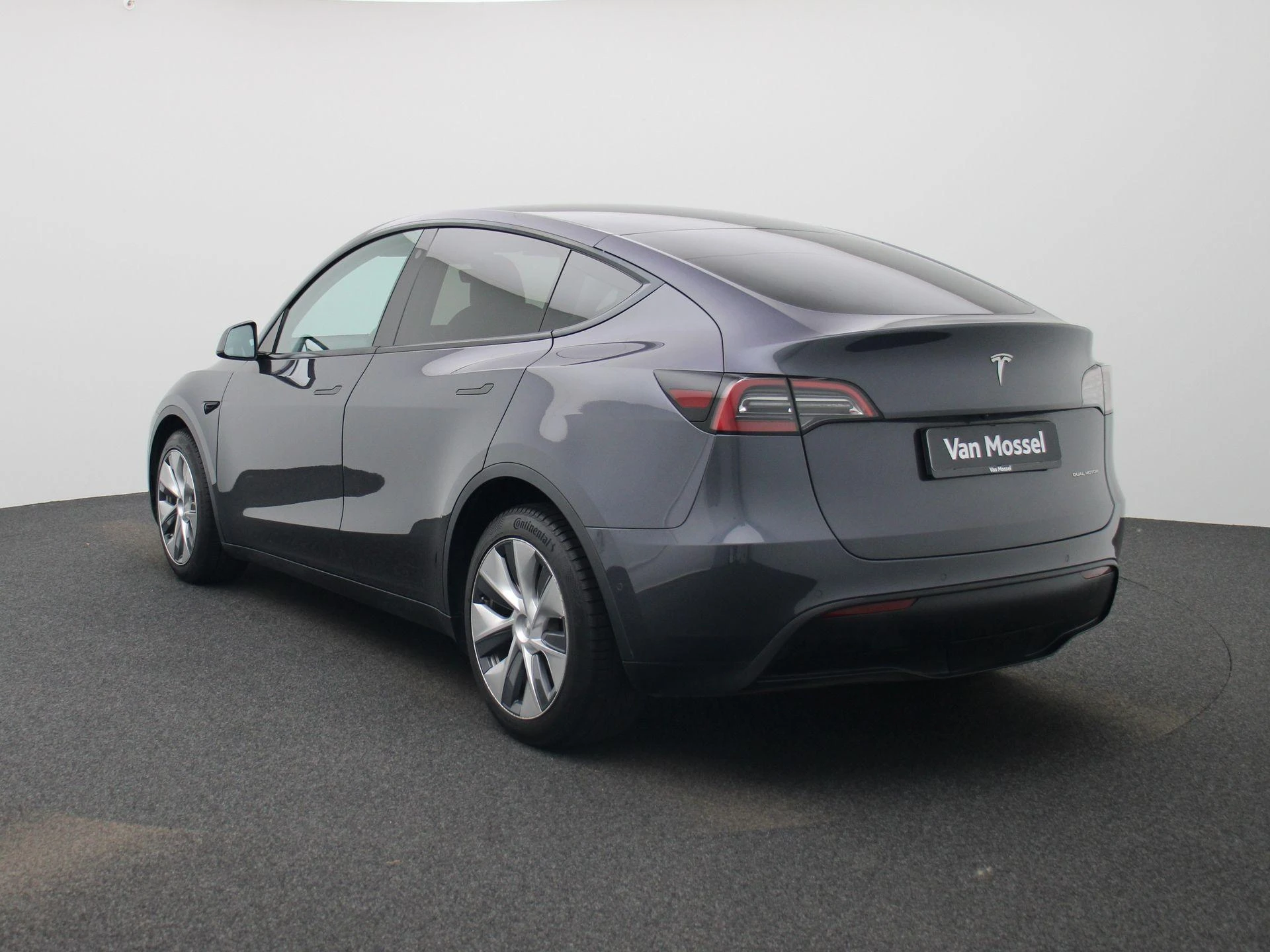 Tesla Model Y Long Range Dual Motor AWD