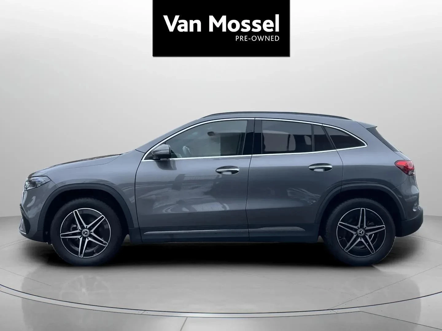 Mercedes-Benz-EQA-image-7