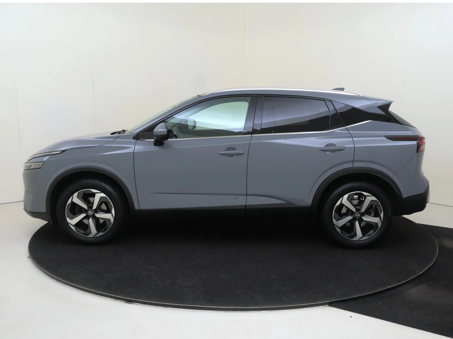 Nissan-QASHQAI-image-7