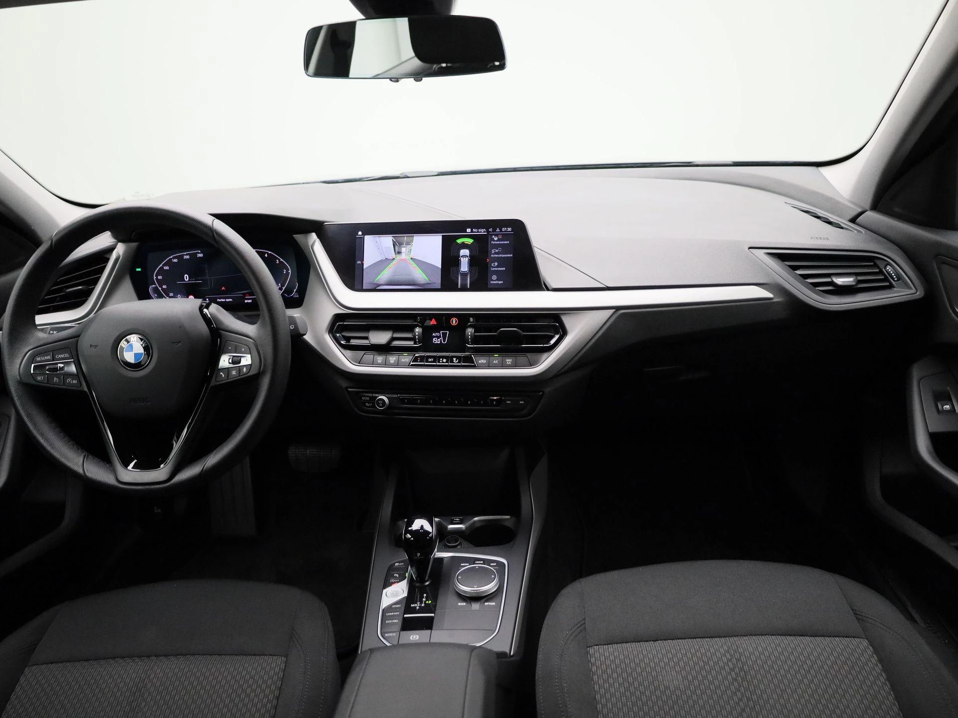 BMW-1 Reeks-image-30
