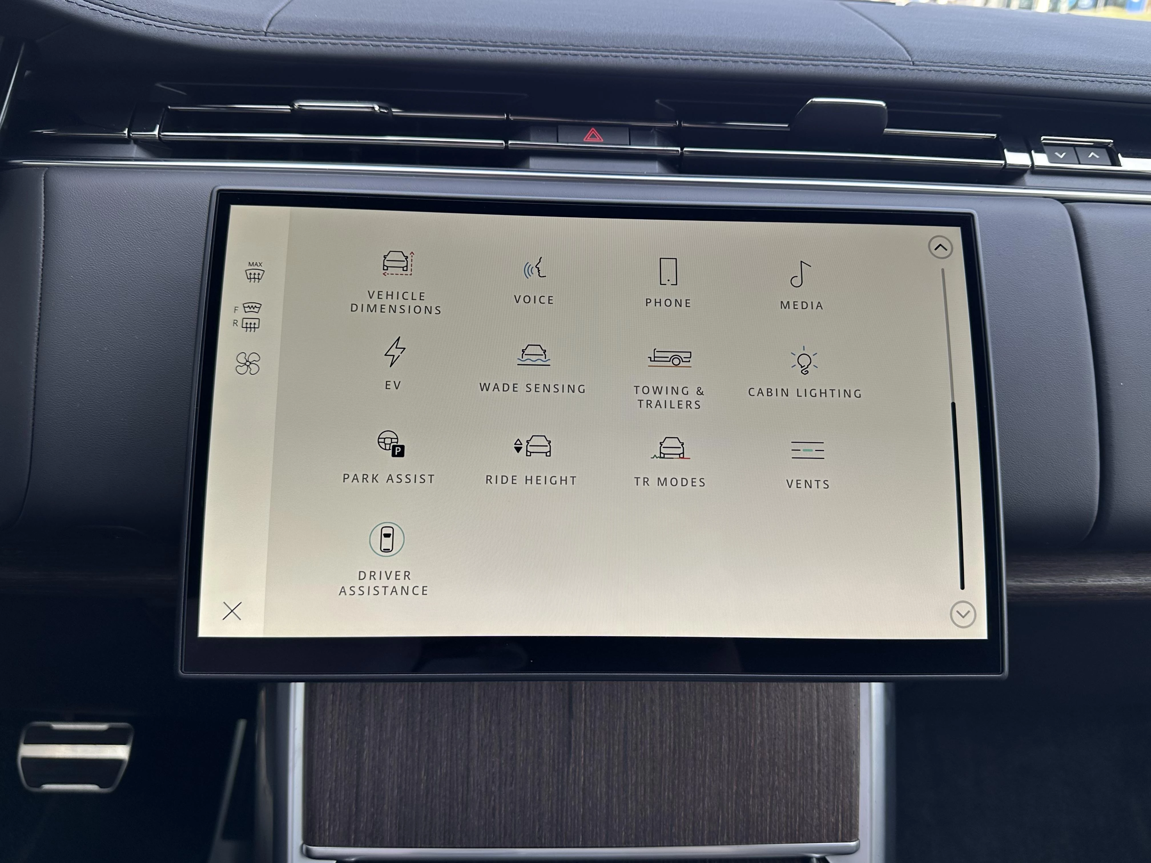 Land Rover-Range Rover-image-25