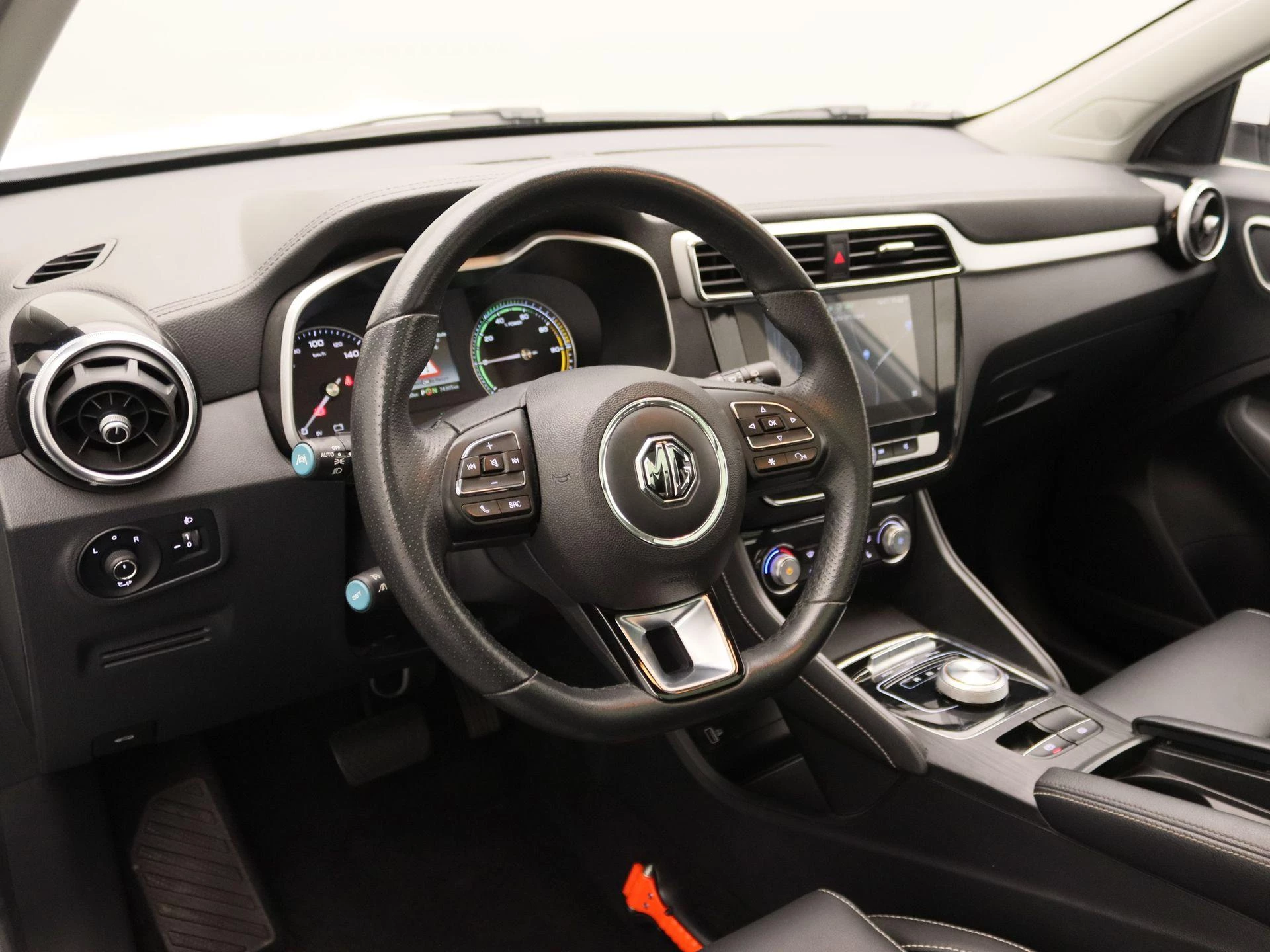 MG-ZS EV-image-28