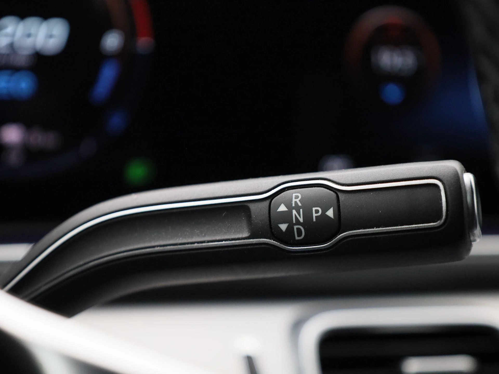 Mercedes-Benz-GLE-image-22