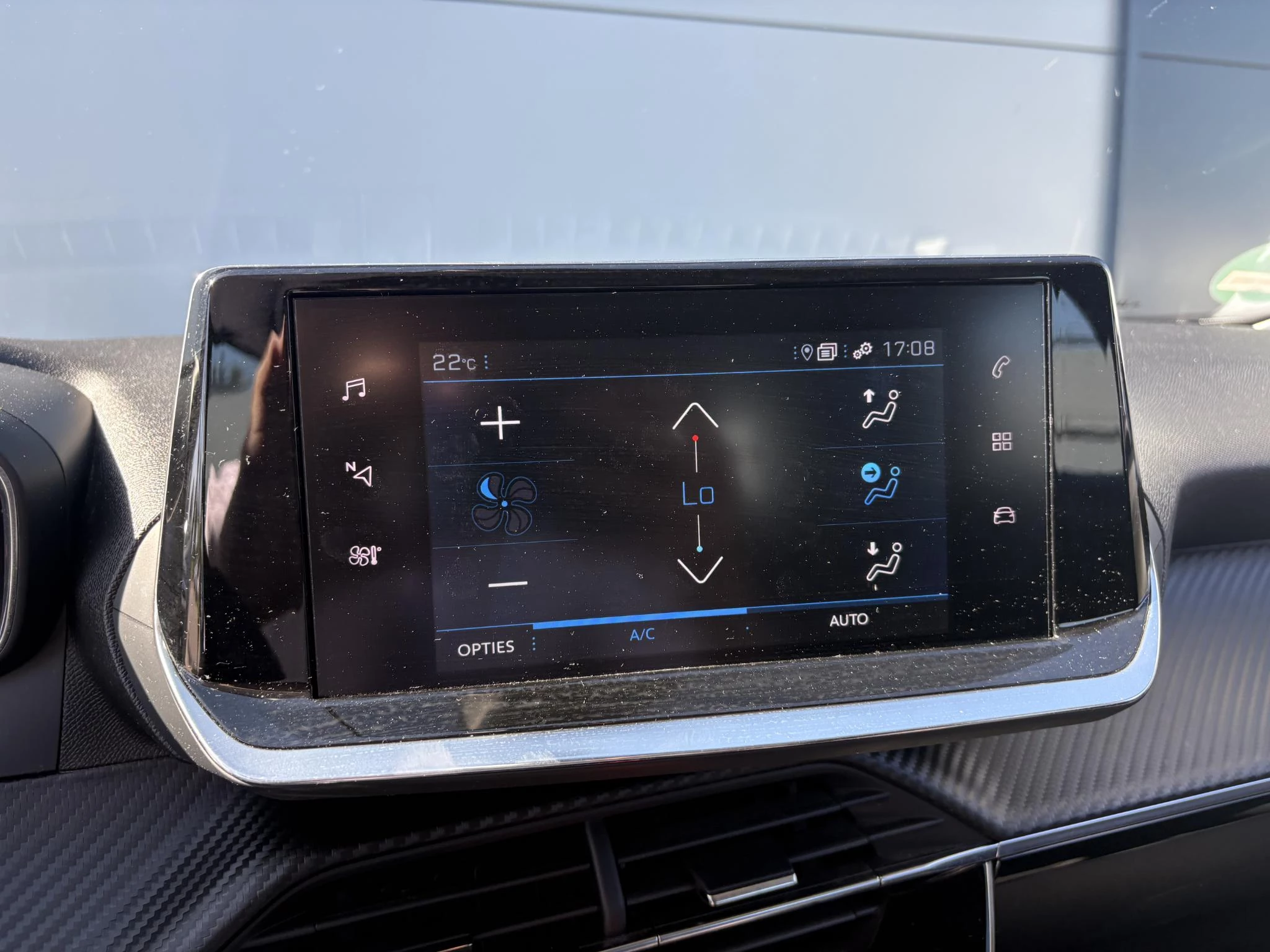 Peugeot-2008-image-15
