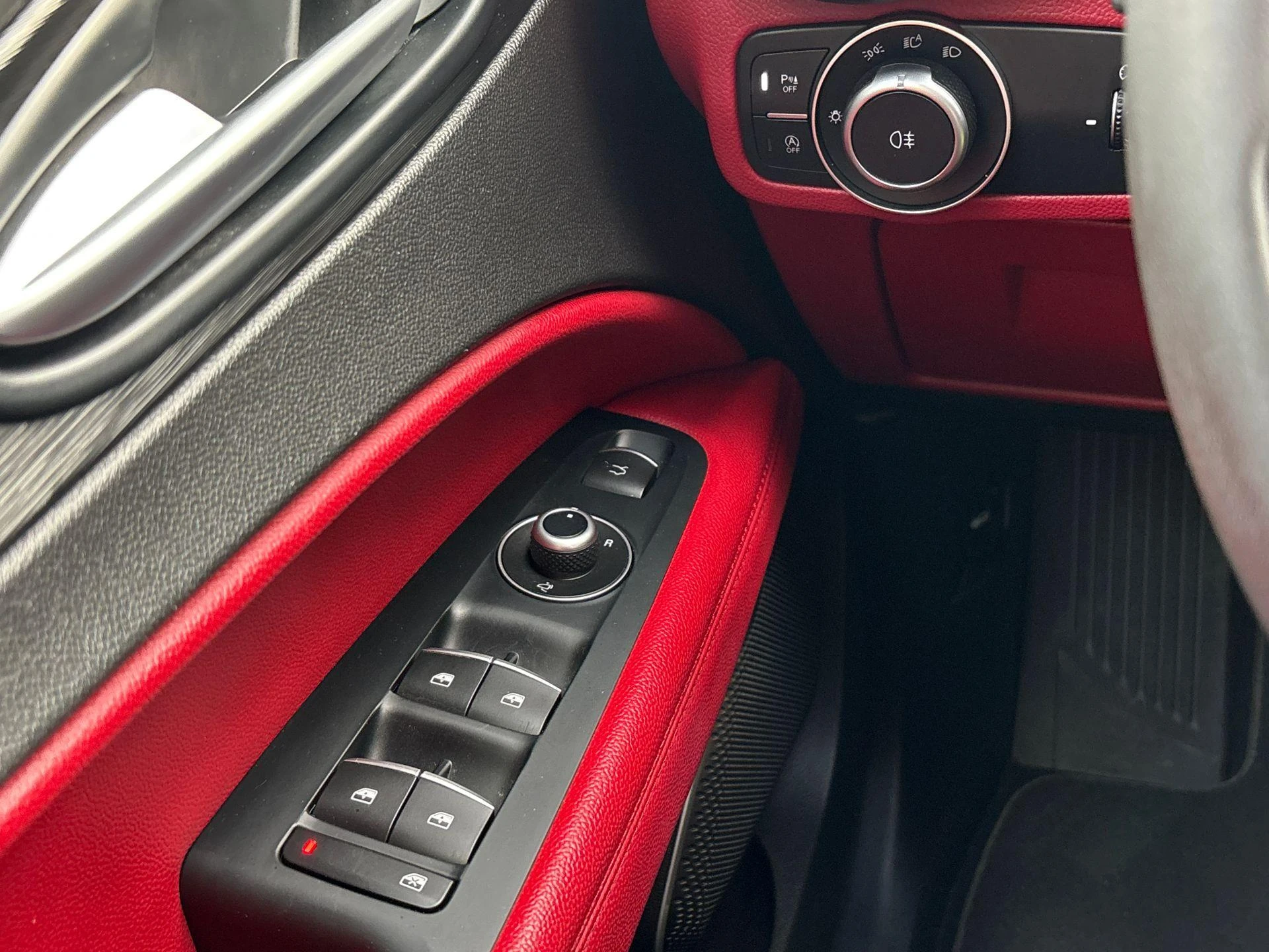 Alfa Romeo-Stelvio-image-24