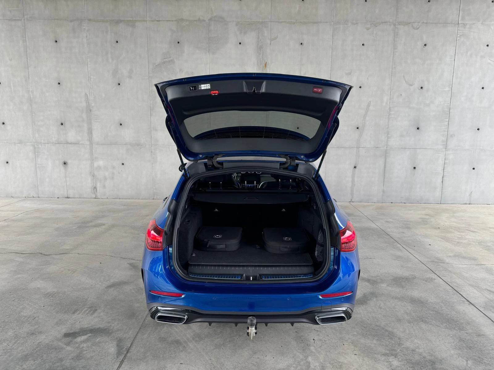 Mercedes-Benz-C-Klasse-image-5