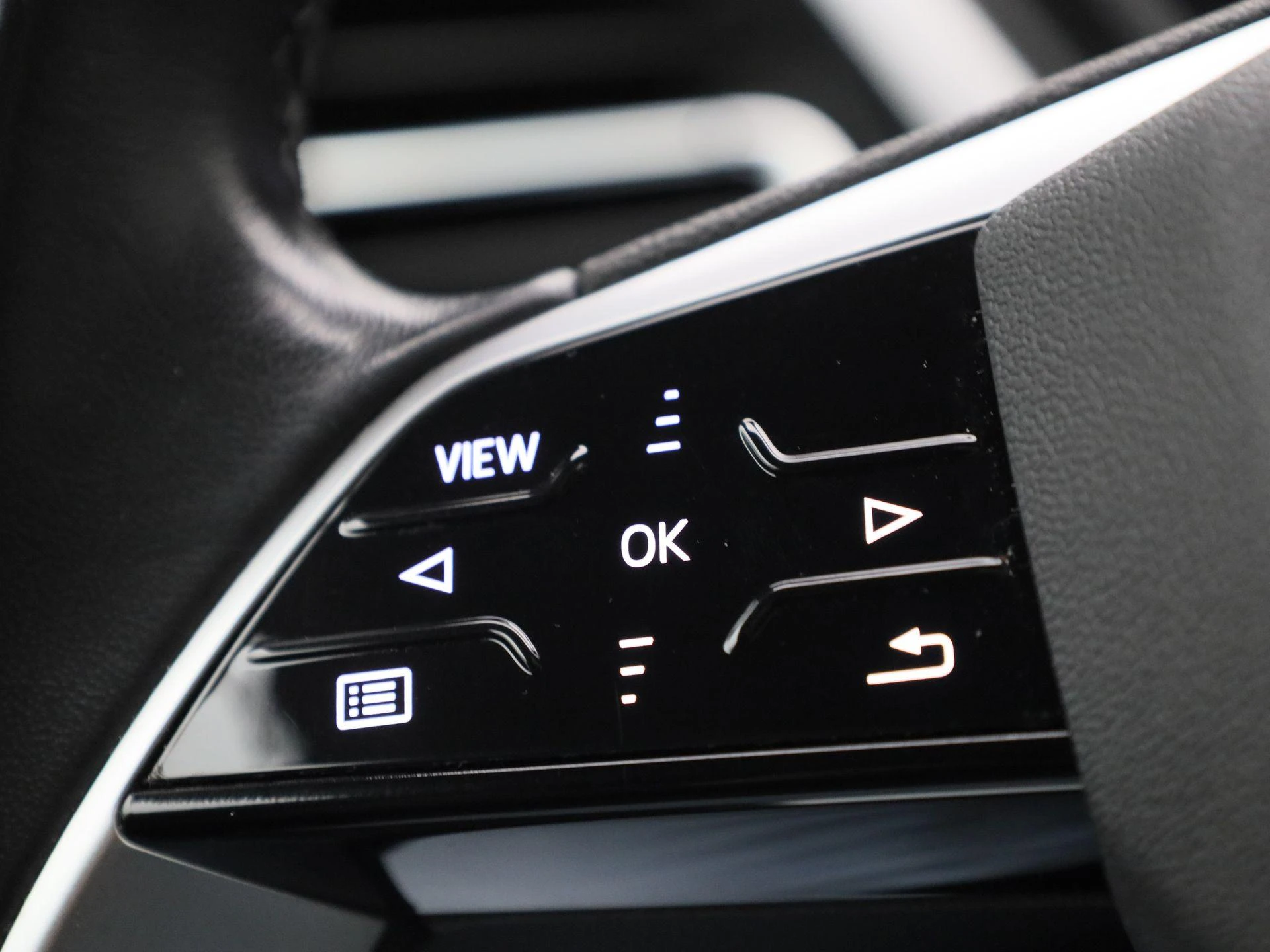 Audi-Q4 e-tron-image-21