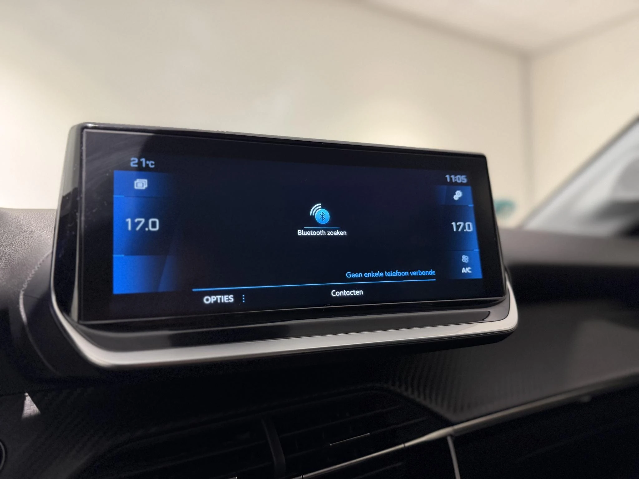 Peugeot-208-image-10