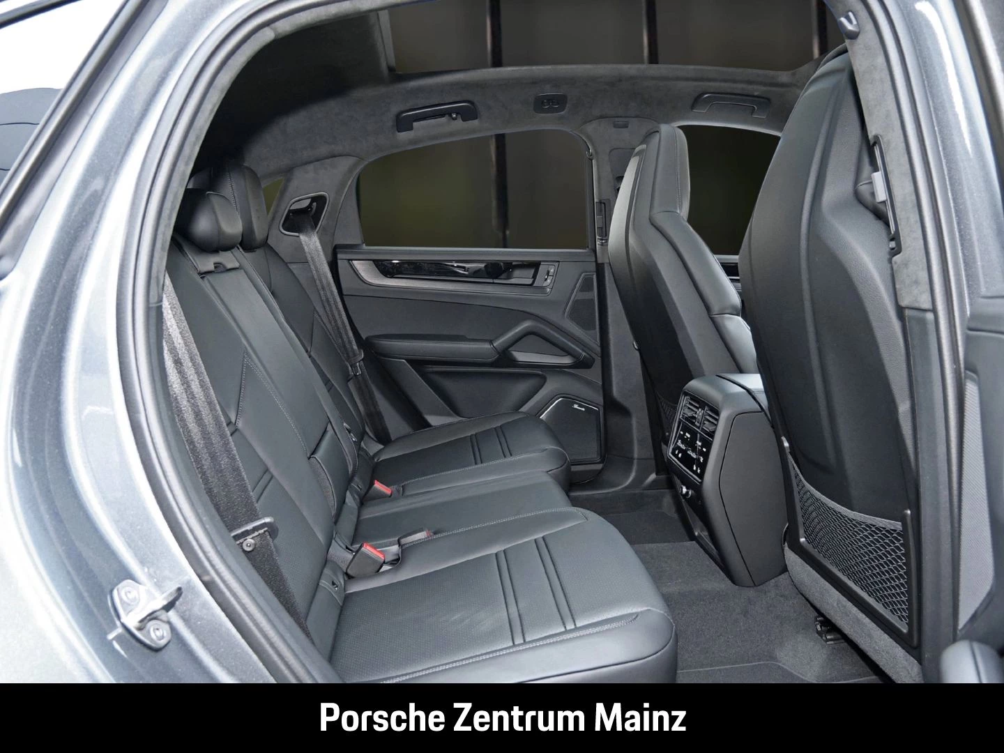 Porsche Cayenne GTS Coupe Burmester HA-Lenkung InnoDrive gts