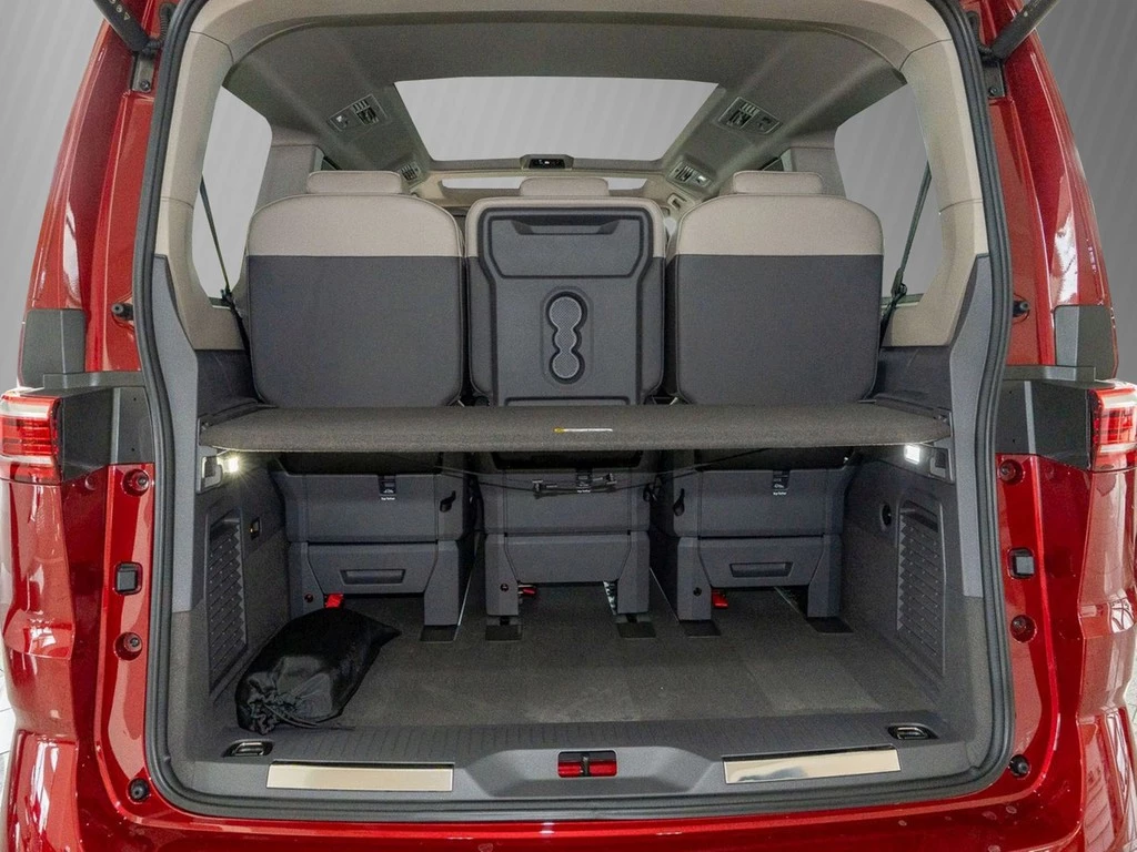 Volkswagen Multivan T7 2.0 TDI DSG Style lang AHK, IQ Light