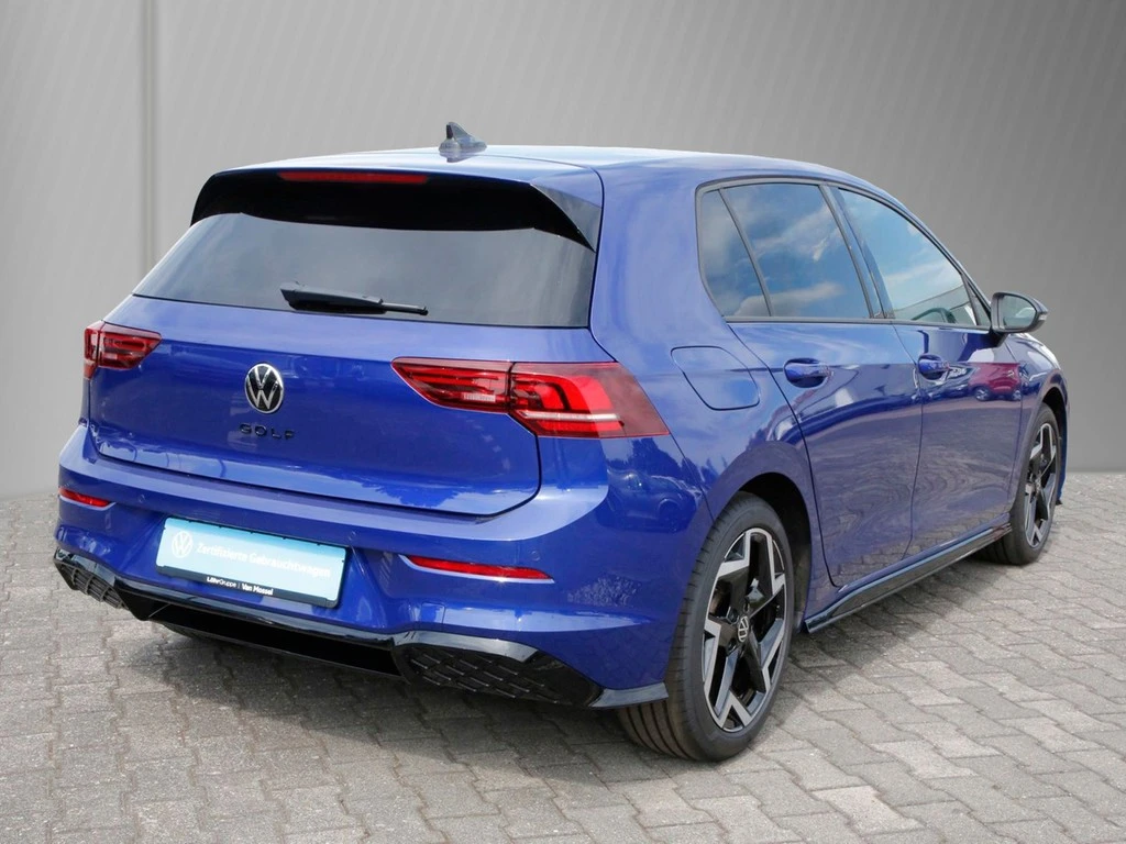 Volkswagen-Golf-image-2