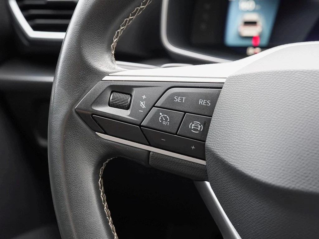 SEAT Leon Sportstourer 2,0 TDI DSG Style,LED,Navi,ALU Lenkrad/Sitzheizung,Climatronic,Tempomat