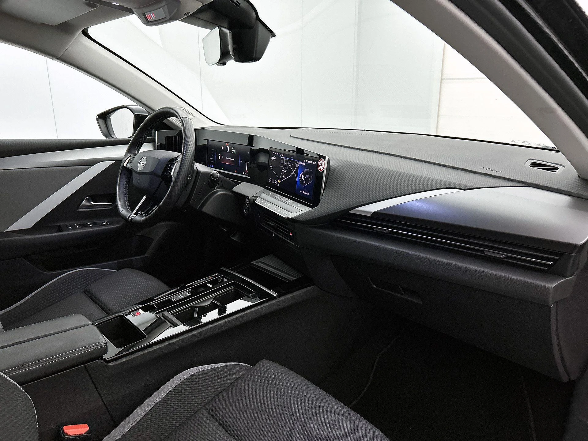 Opel Astra 1.6 Turbo Plug In Hybrid Edition