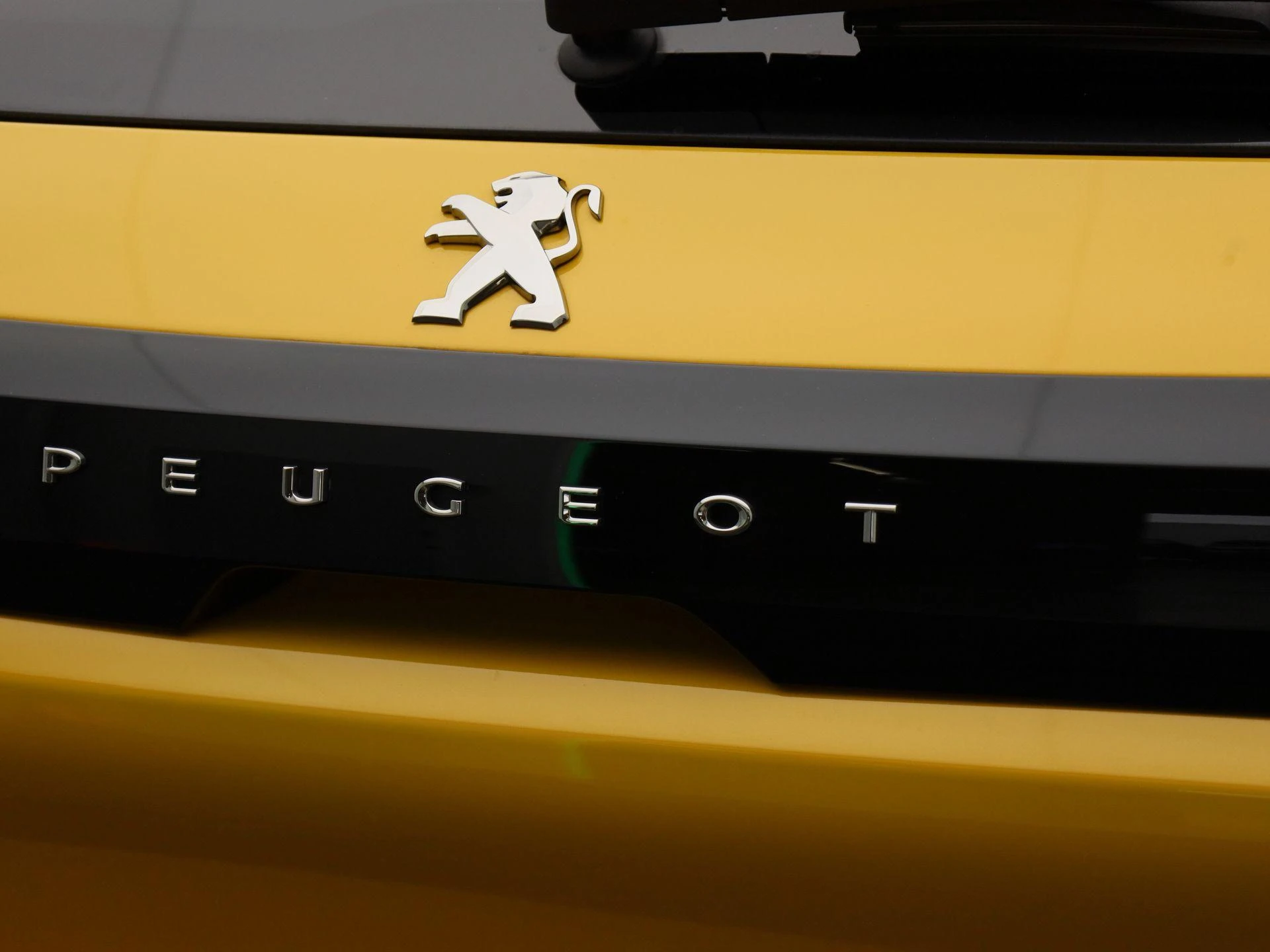 Peugeot e-208 - 39