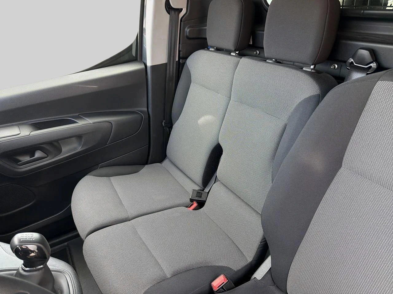 Peugeot-Partner-image-13