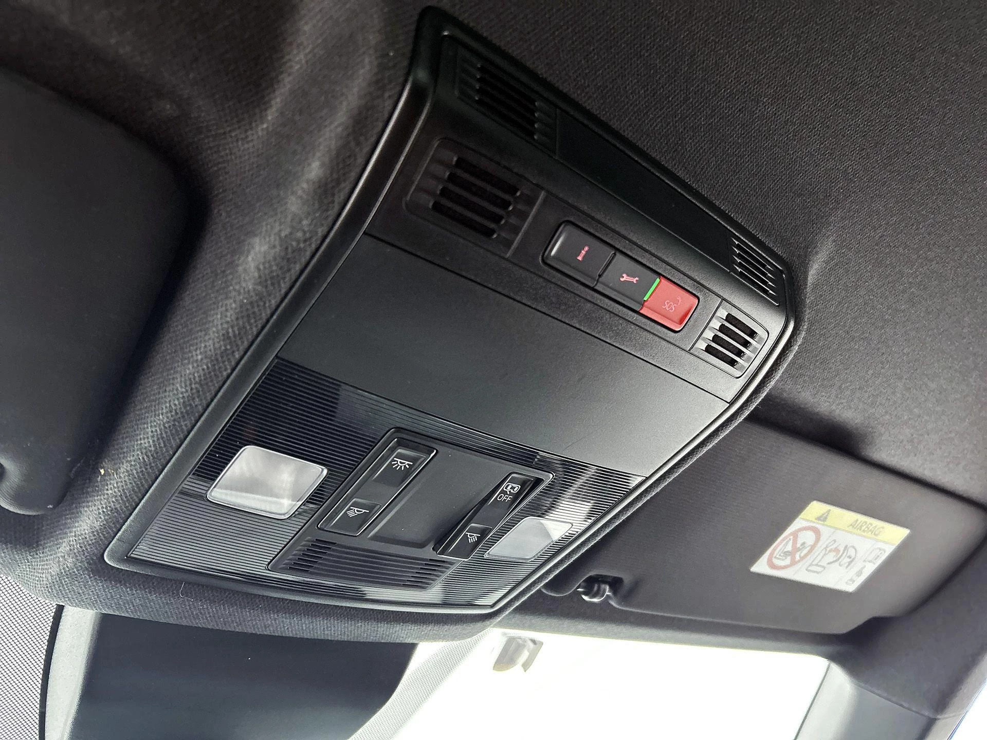 SEAT-Arona-image-10