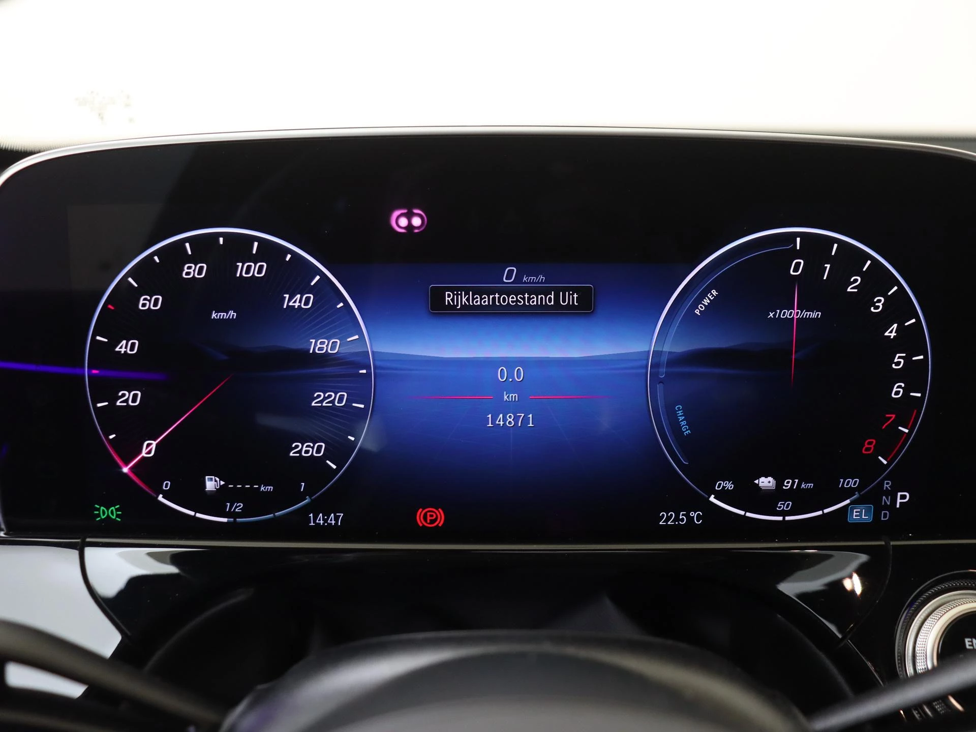 Mercedes-Benz-E-Klasse-image-14