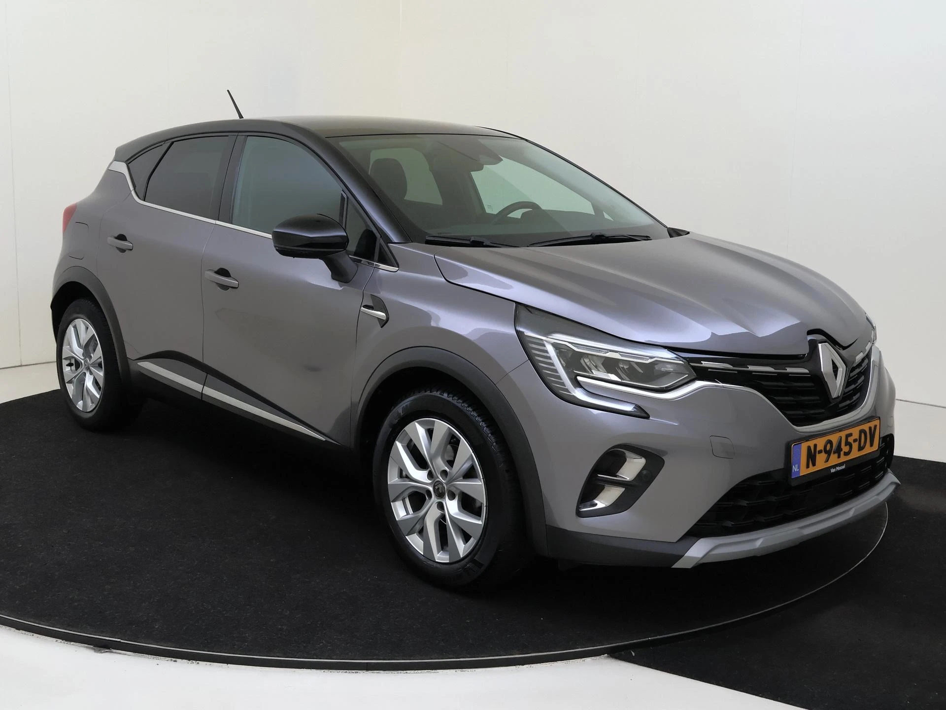 Renault-Captur-image-1