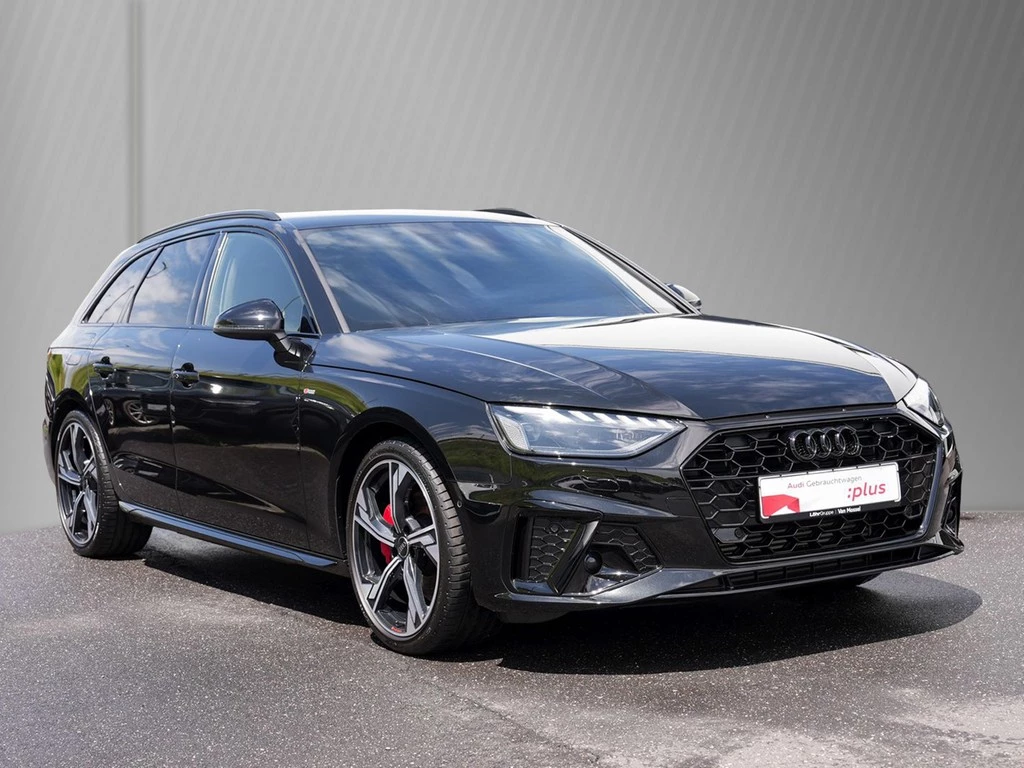 Audi A4 Avant 40 TFSI S line competition plus Matrix