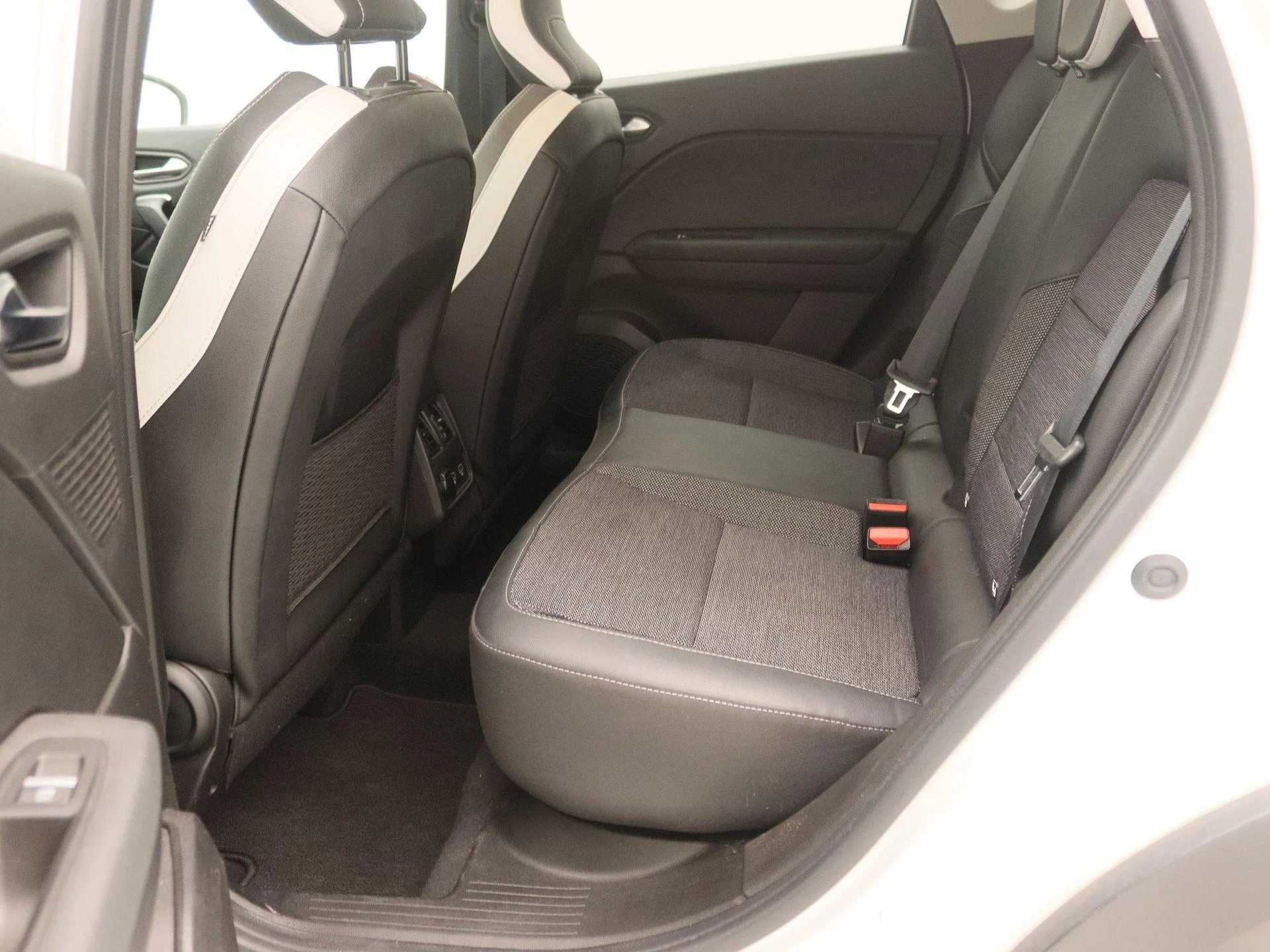 Renault-Captur-image-13