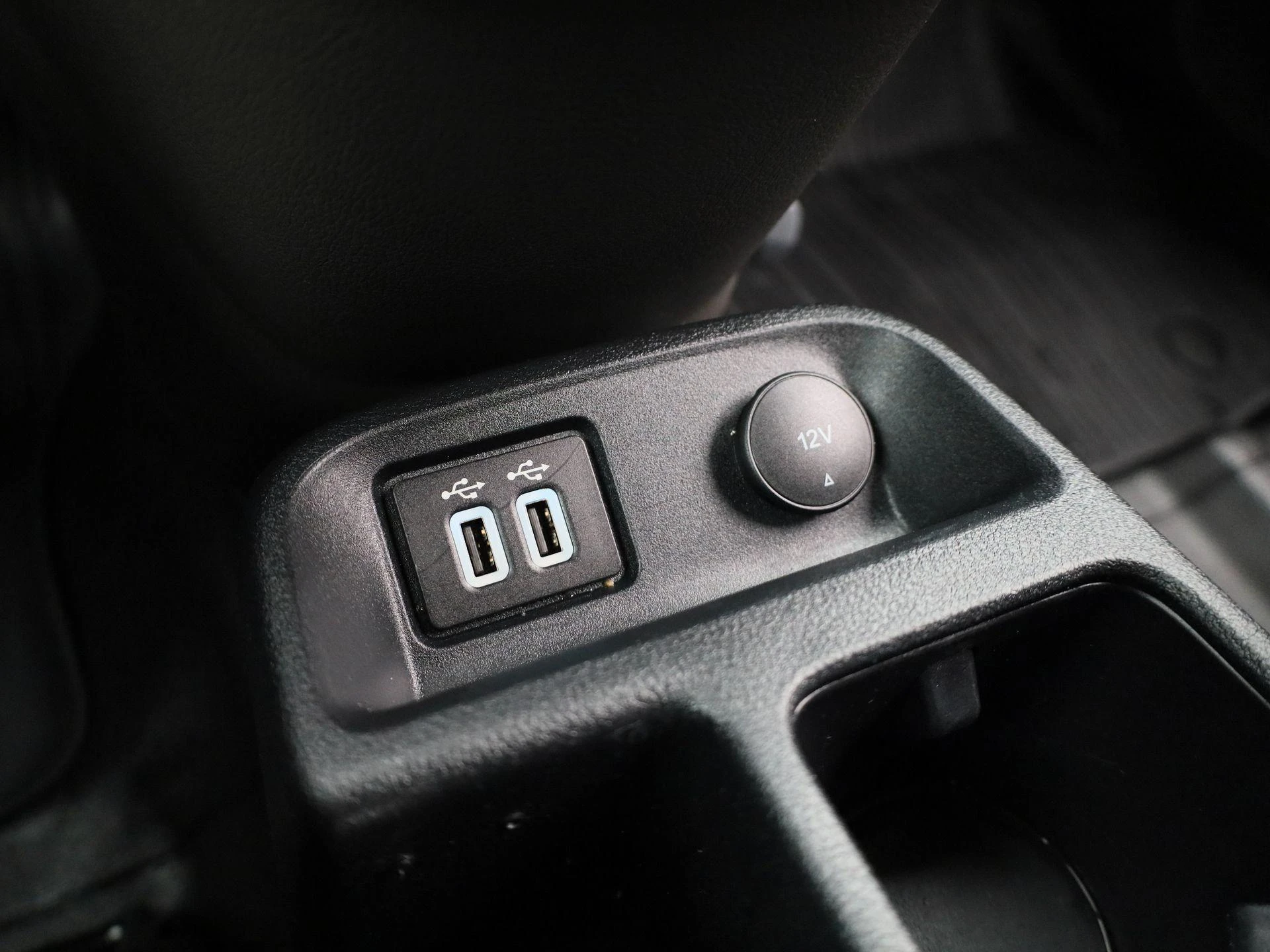 Ford-Transit Connect-image-27