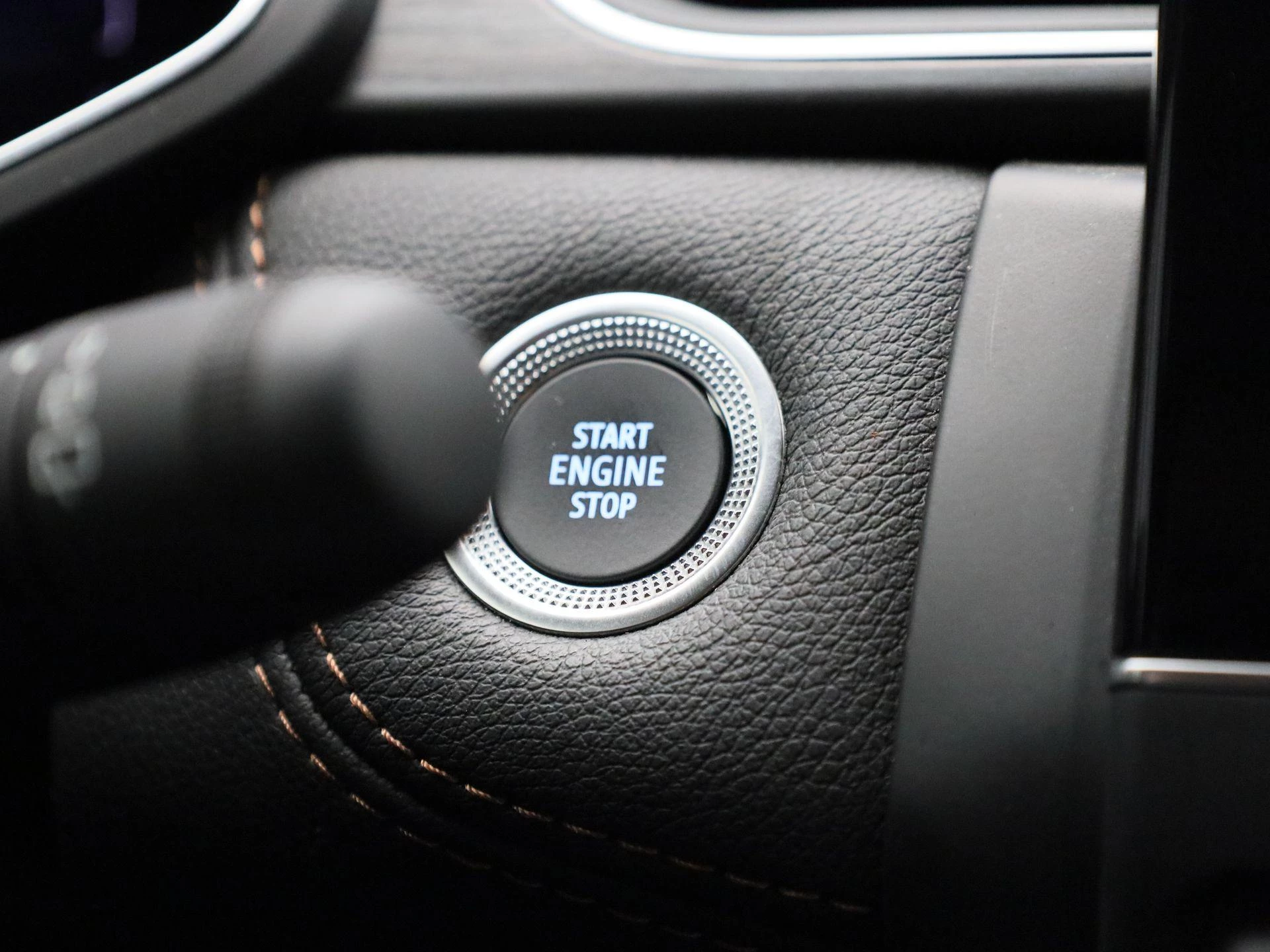Renault Captur 1.6 E-Tech Plug-in Hybrid 160 Initiale Paris