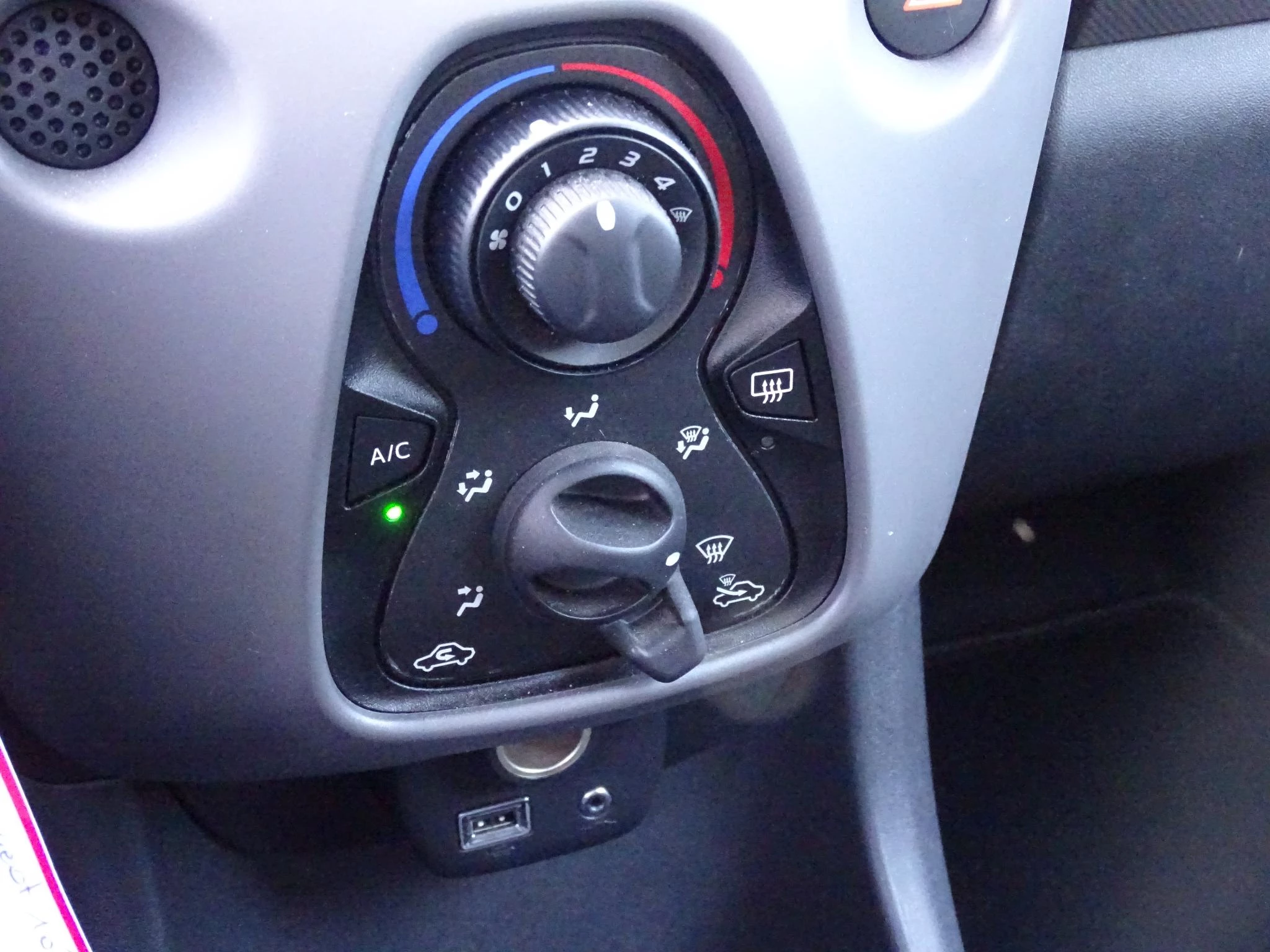 Peugeot 108 1.0 VTi 53kW S&S Active