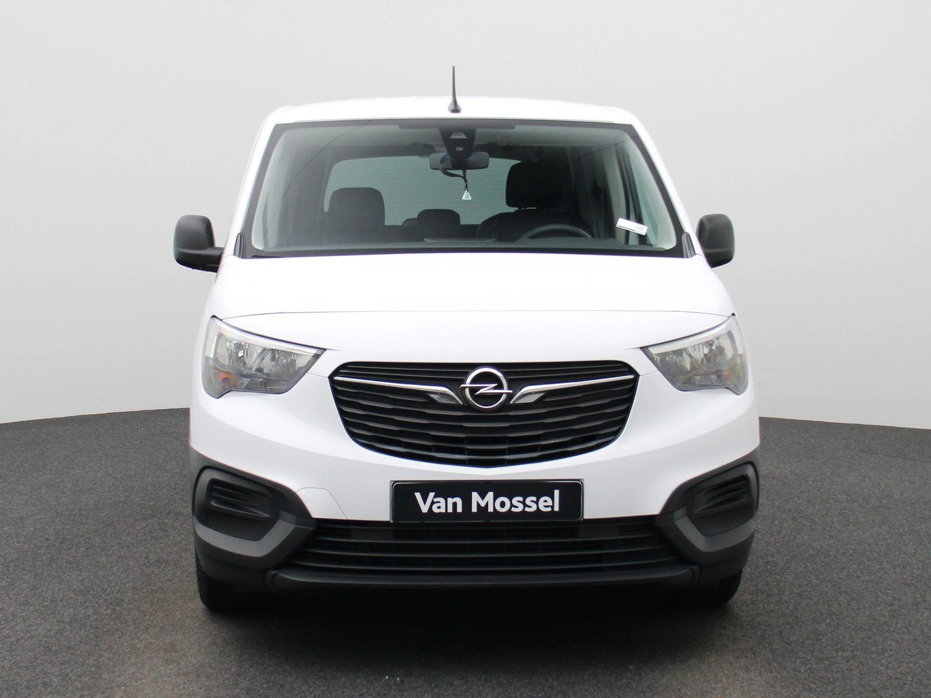 Opel-Combo Life-image-2