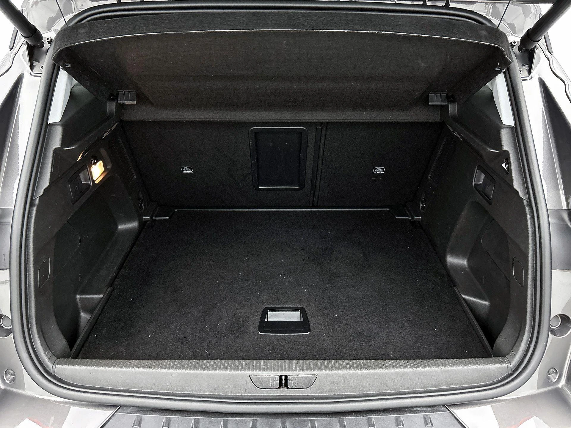 Opel-Grandland X-image-13