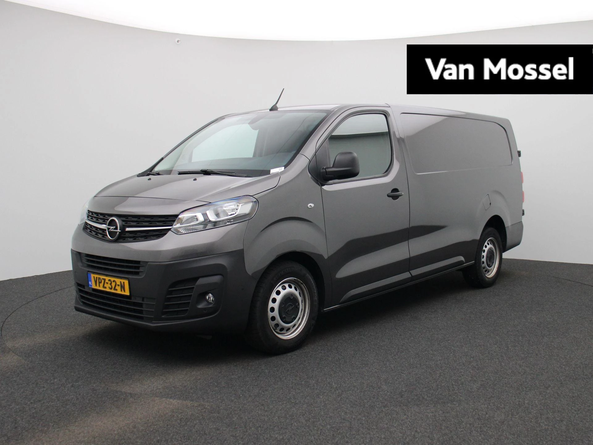 Opel-Vivaro-image-0