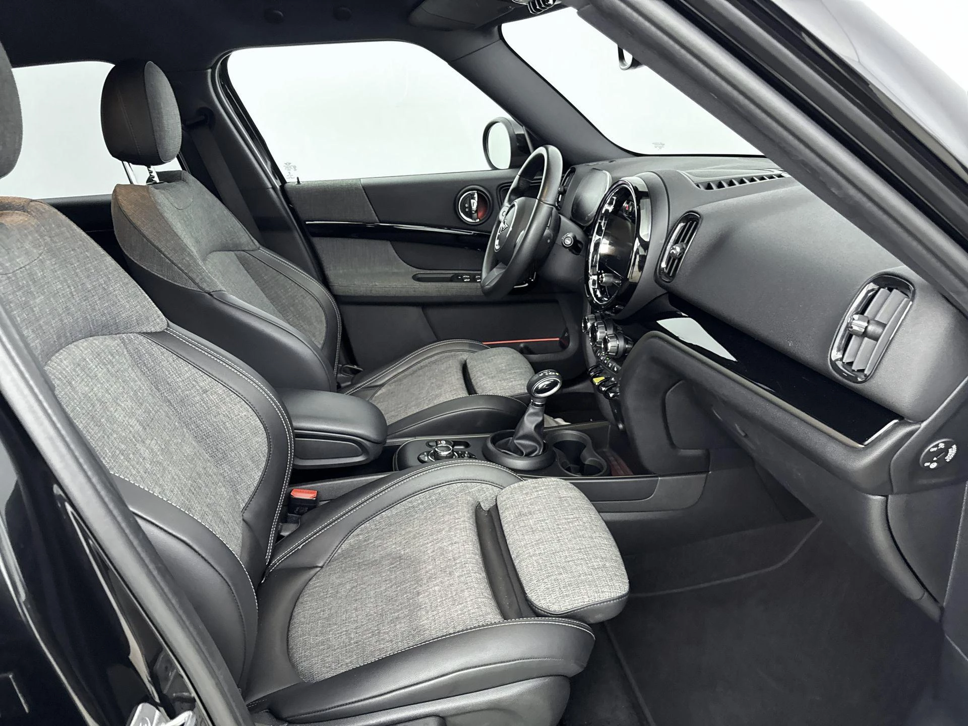 MINI-Countryman-image-26