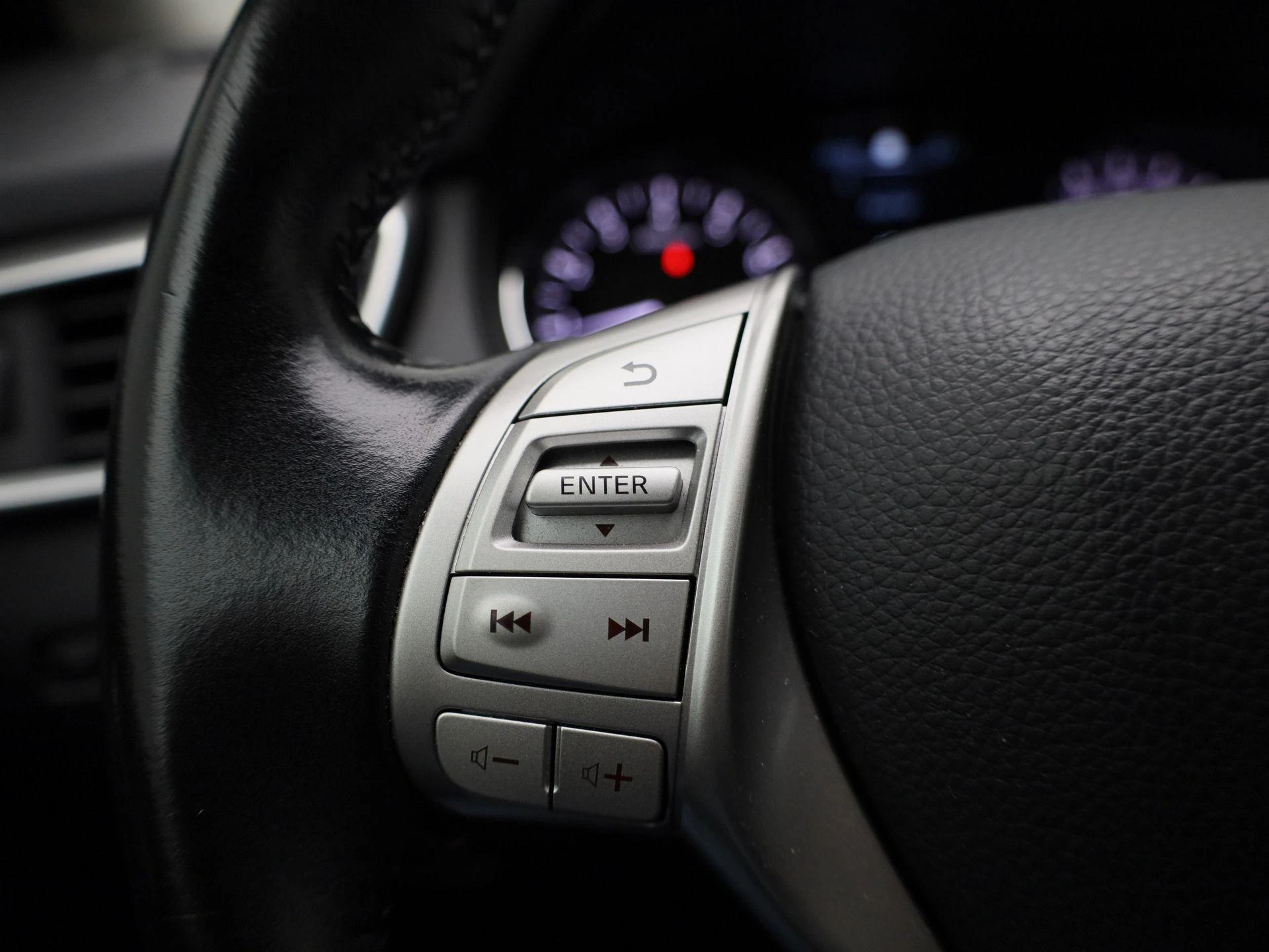 Nissan-QASHQAI-image-17