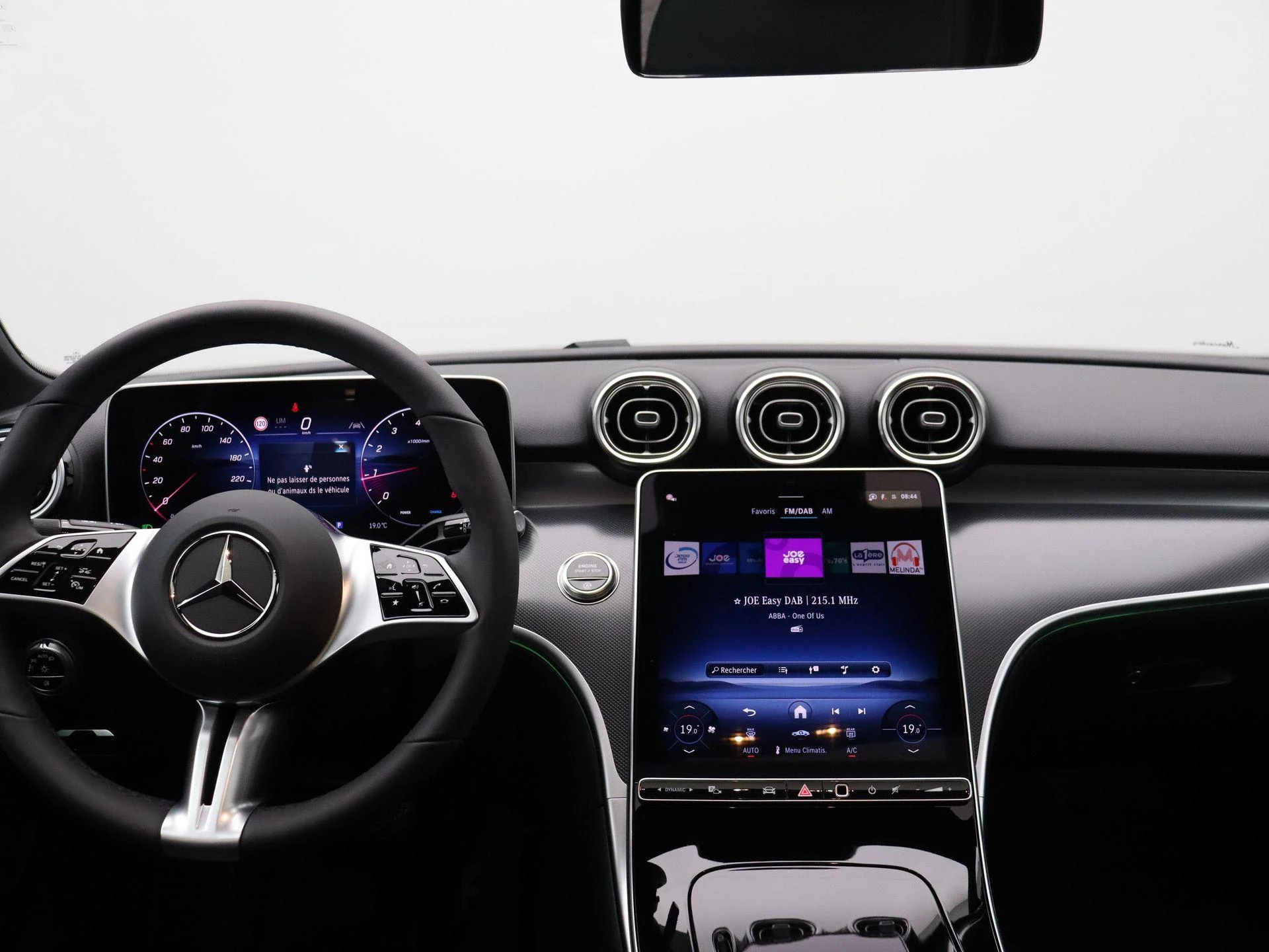 Mercedes-Benz C-Klasse 200 Luxury Line + PANORAMISCH DAK + LEDER +