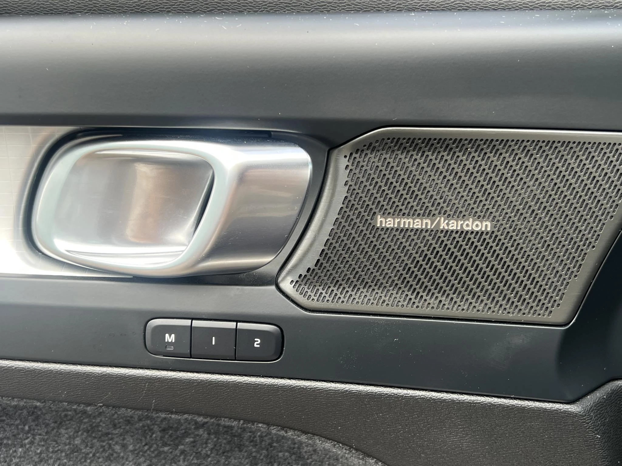 Volvo XC40 B4 Plus Dark Harman Kardon Trekhaak Aut.