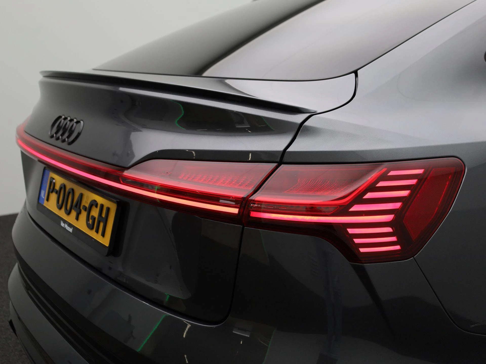 Audi-e-tron-image-38
