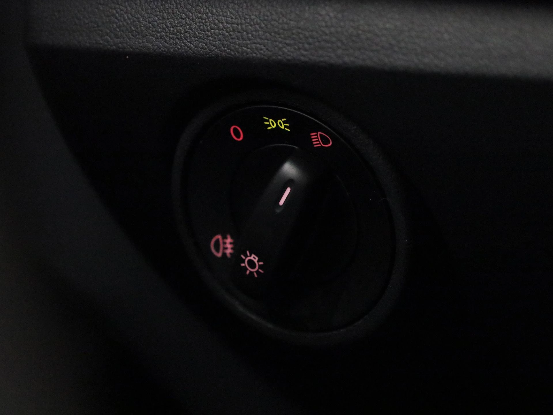 Volkswagen-up!-image-17